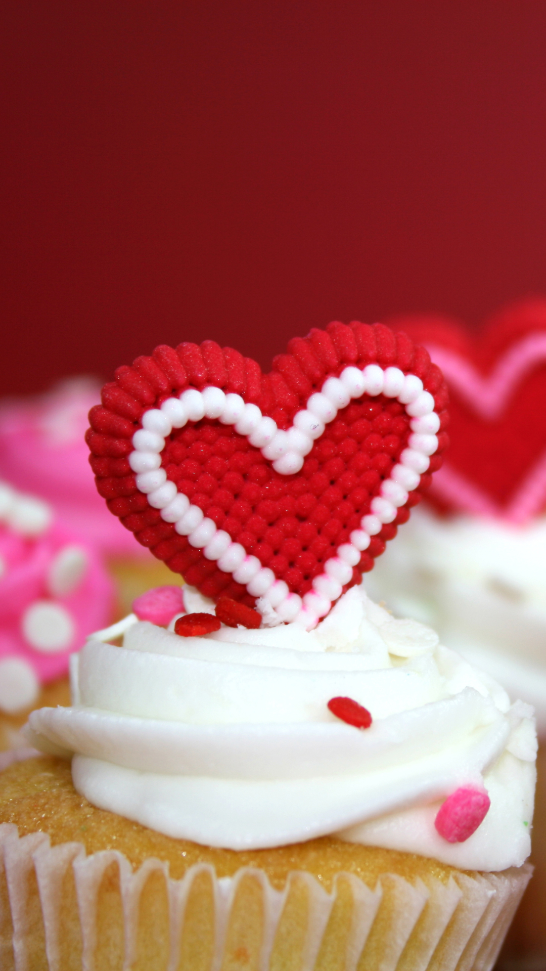 Download mobile wallpaper Food, Cream, Cupcake, Heart Shaped for free.