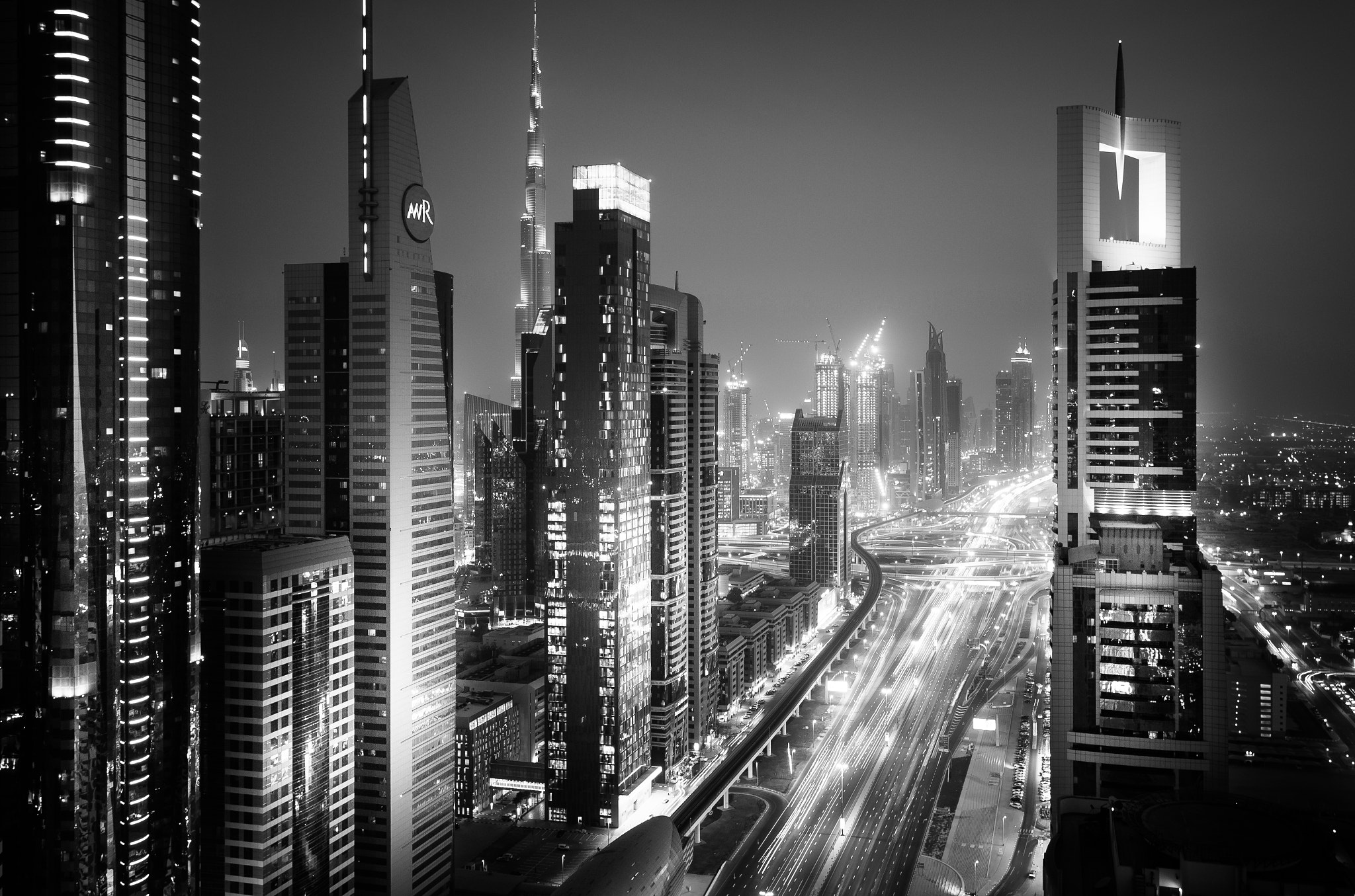 Free download wallpaper Cities, Night, City, Skyscraper, Building, Light, Dubai, Monochrome, Man Made, Black & White on your PC desktop