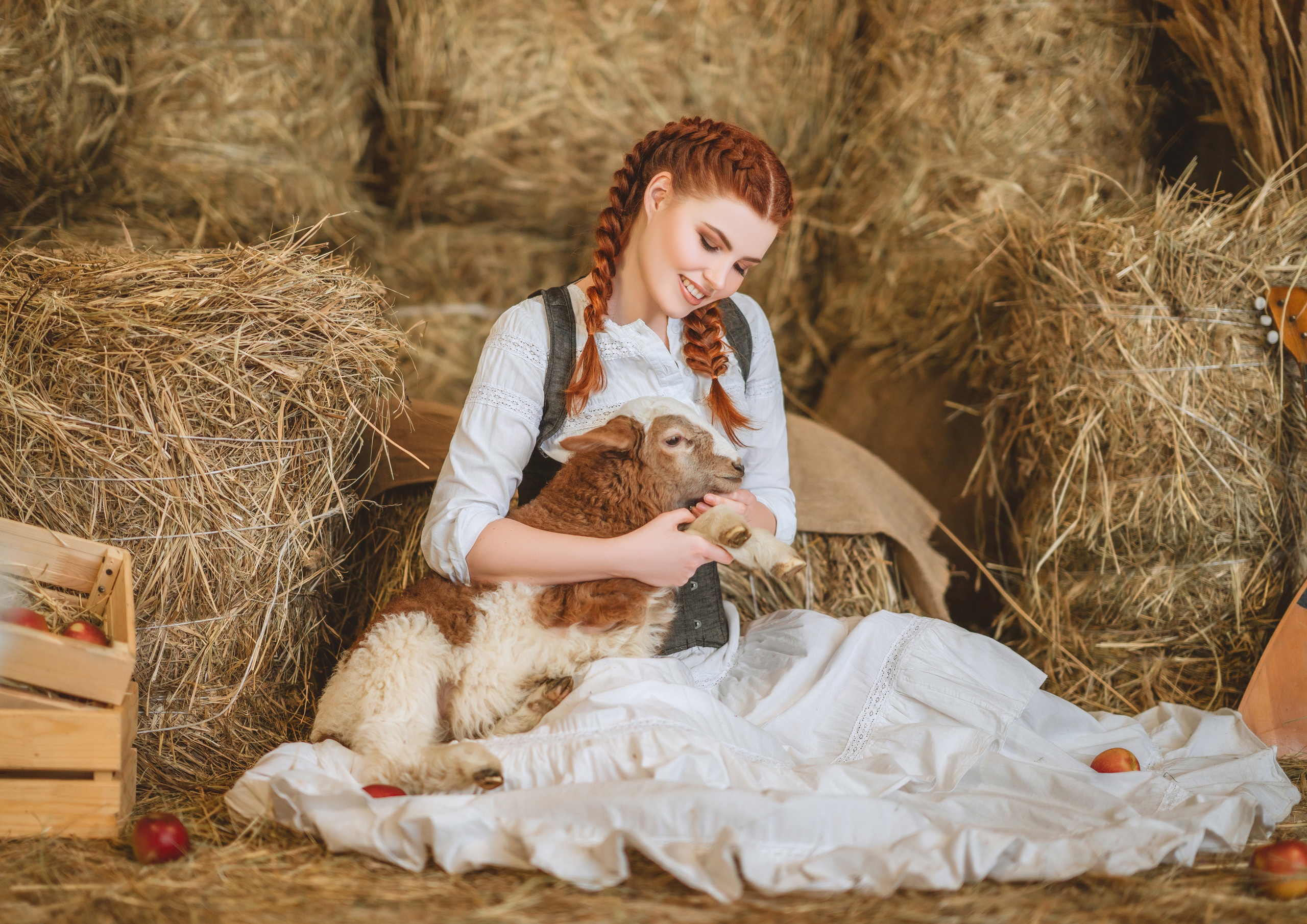 1020304画像をダウンロード女性, モデル, 三つ編み, 干し草の山, 子羊, 赤毛, 笑顔-壁紙とスクリーンセーバーを無料で