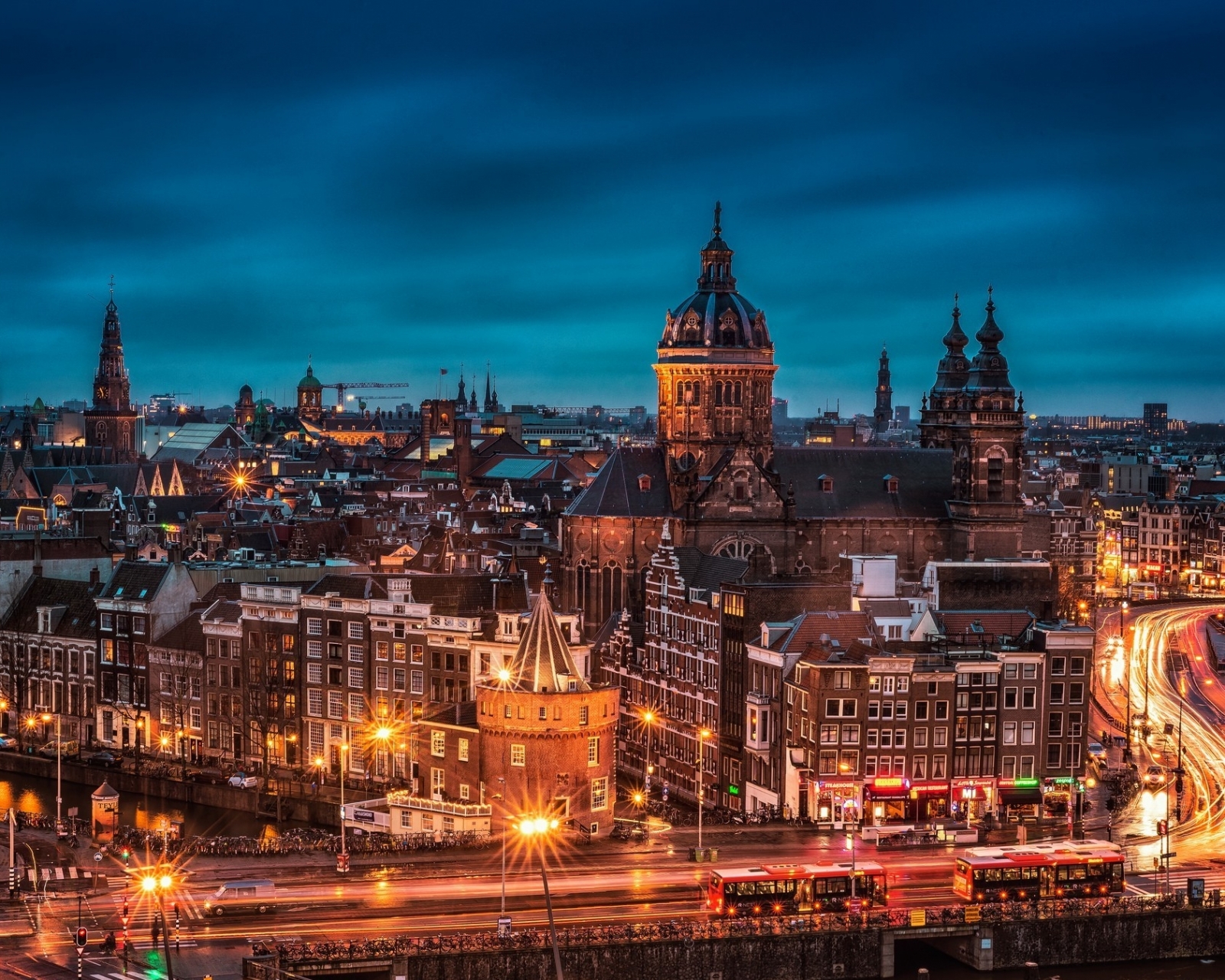 PCデスクトップに都市, 街, オランダ, 夜, アムステルダム, マンメイド画像を無料でダウンロード