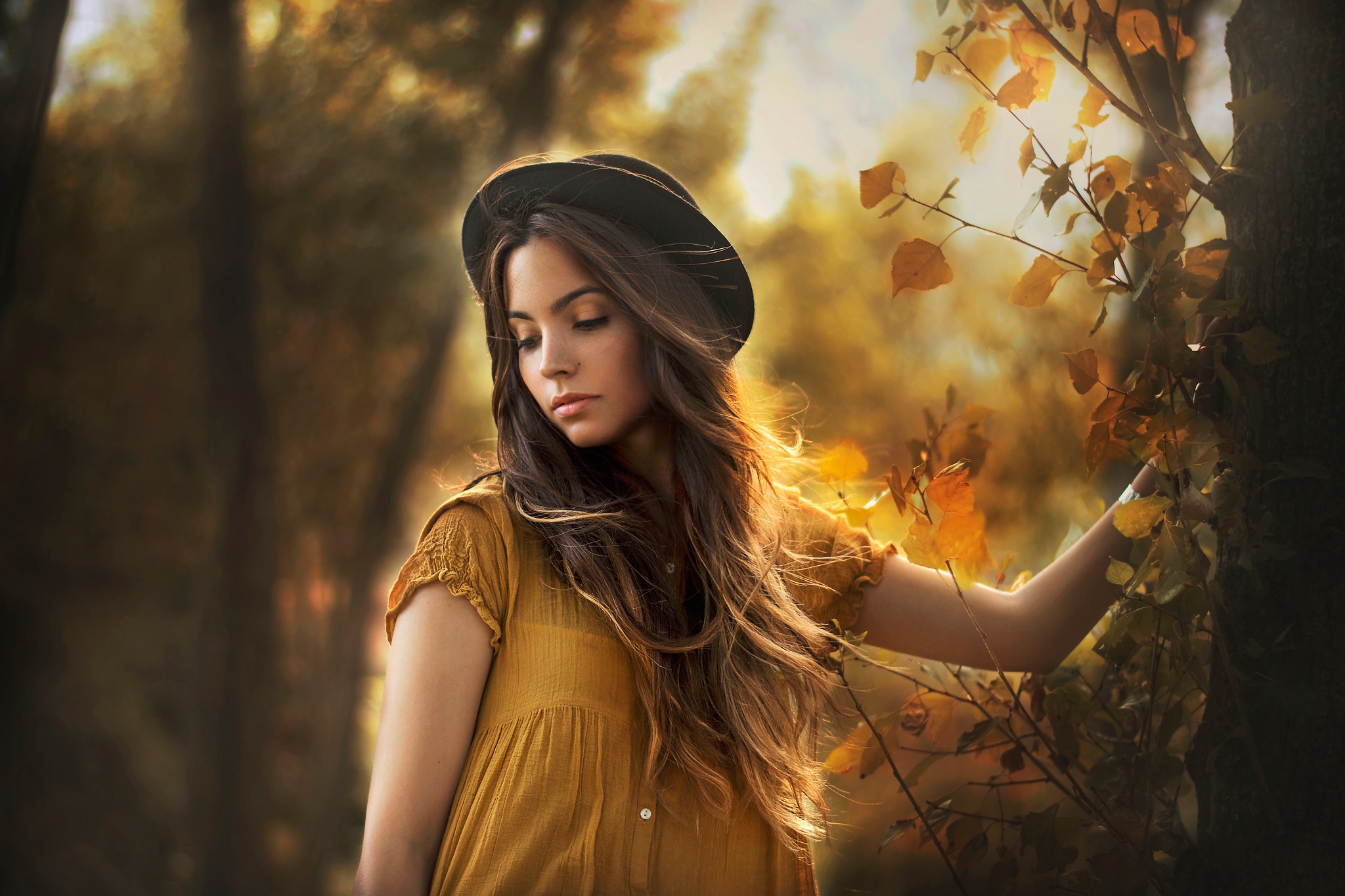 Download mobile wallpaper Mood, Hat, Brunette, Model, Women, Long Hair, Depth Of Field for free.