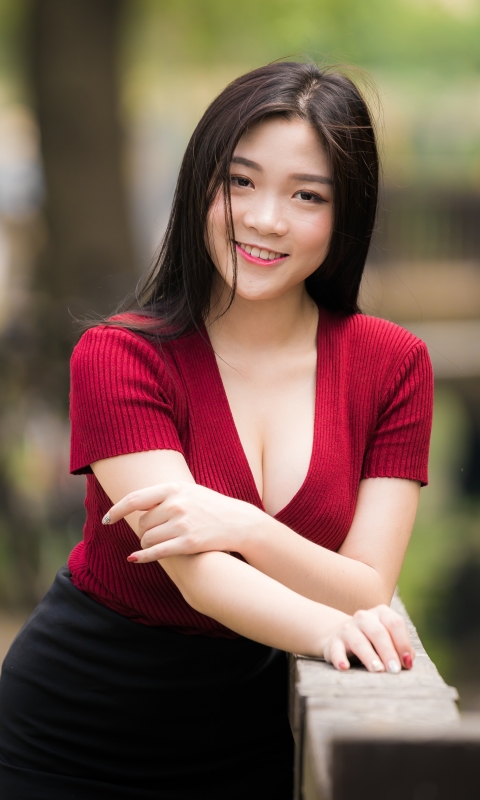 Download mobile wallpaper Smile, Model, Women, Asian, Black Hair for free.