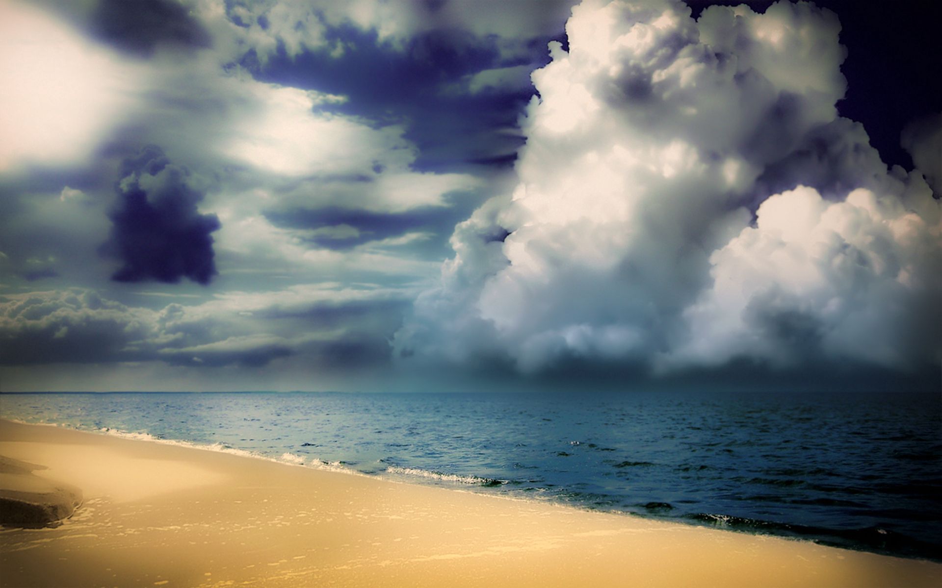 76087 скачать картинку берег, море, природа, объемные, облака, пушистые, массивные - обои и заставки бесплатно