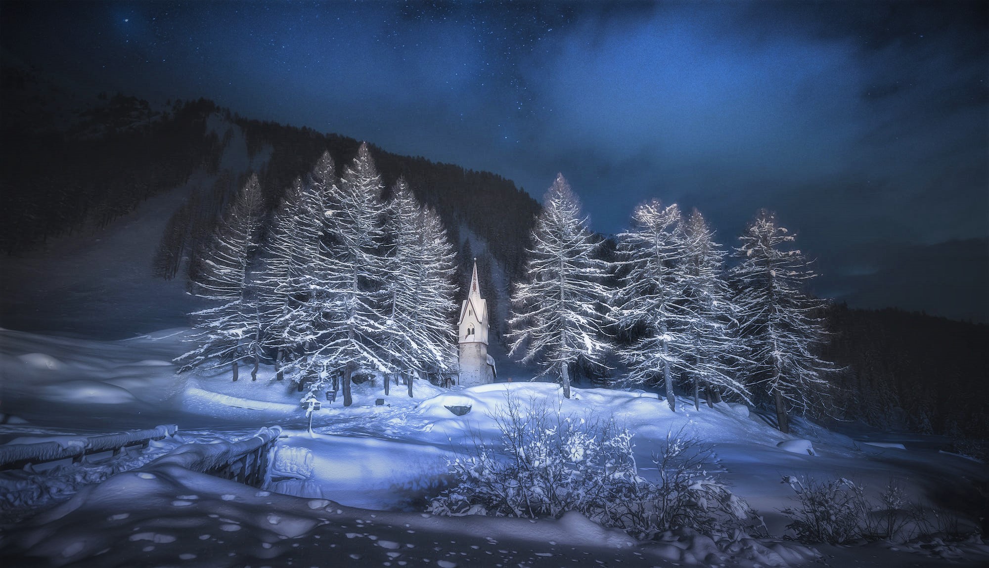 Téléchargez gratuitement l'image Nuit, Arbre, L'hiver, Neiger, Religieux, Eglise sur le bureau de votre PC