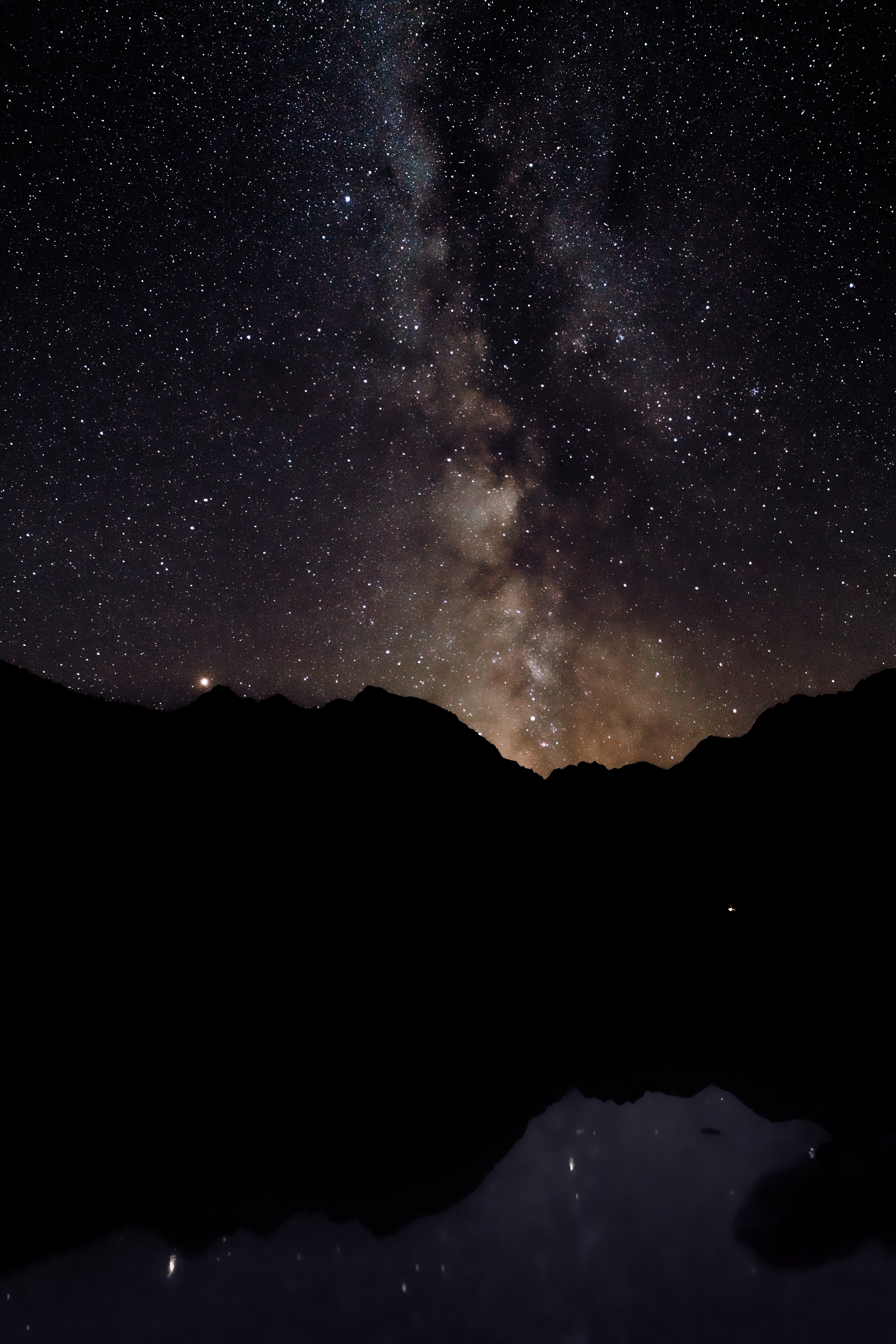 Laden Sie das Mountains, Silhouette, Übernachtung, Sternenhimmel, Dunkel-Bild kostenlos auf Ihren PC-Desktop herunter