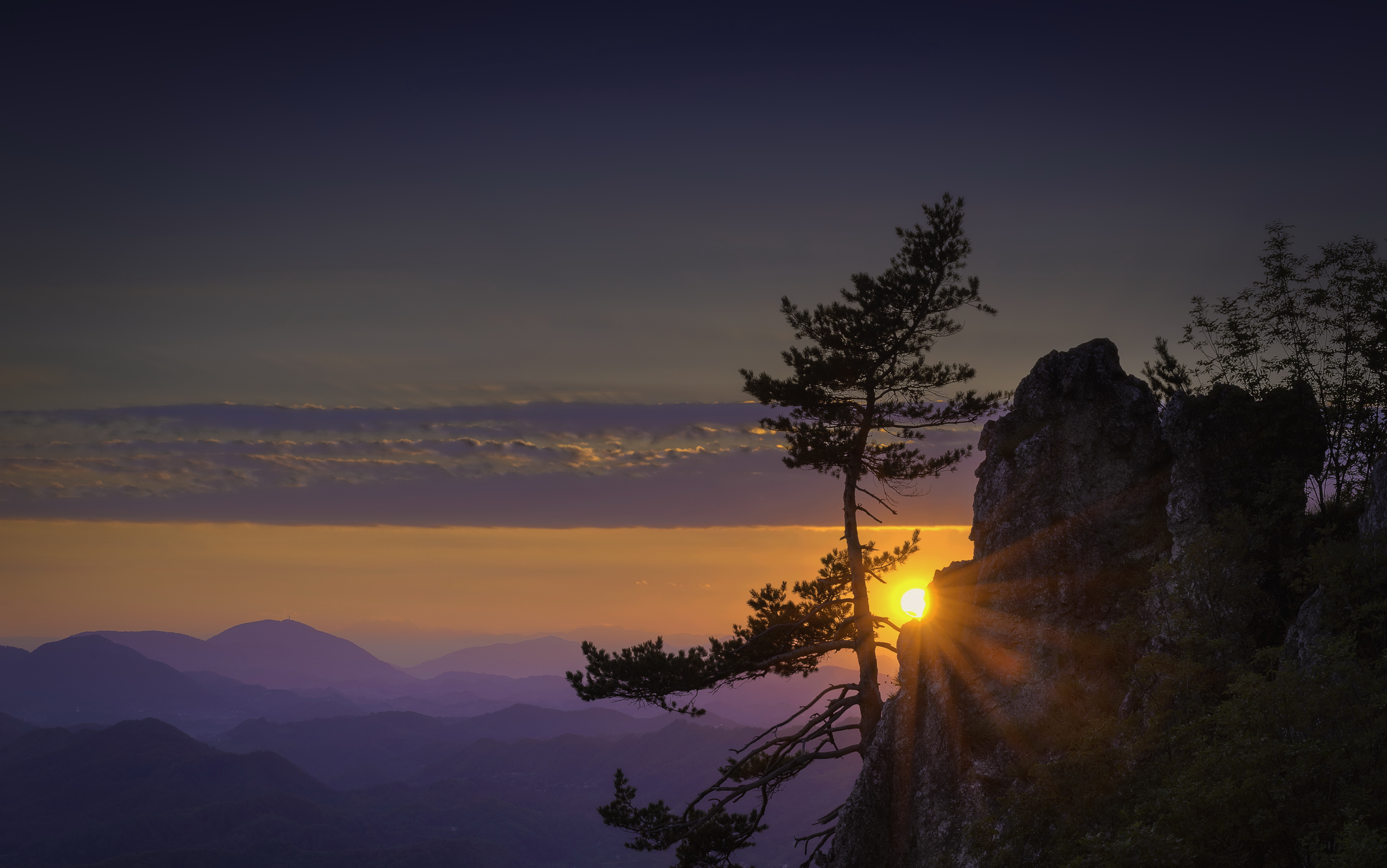 Descarga gratis la imagen Naturaleza, Cielo, Amanecer, Árbol, Rayo De Sol, Tierra/naturaleza en el escritorio de tu PC