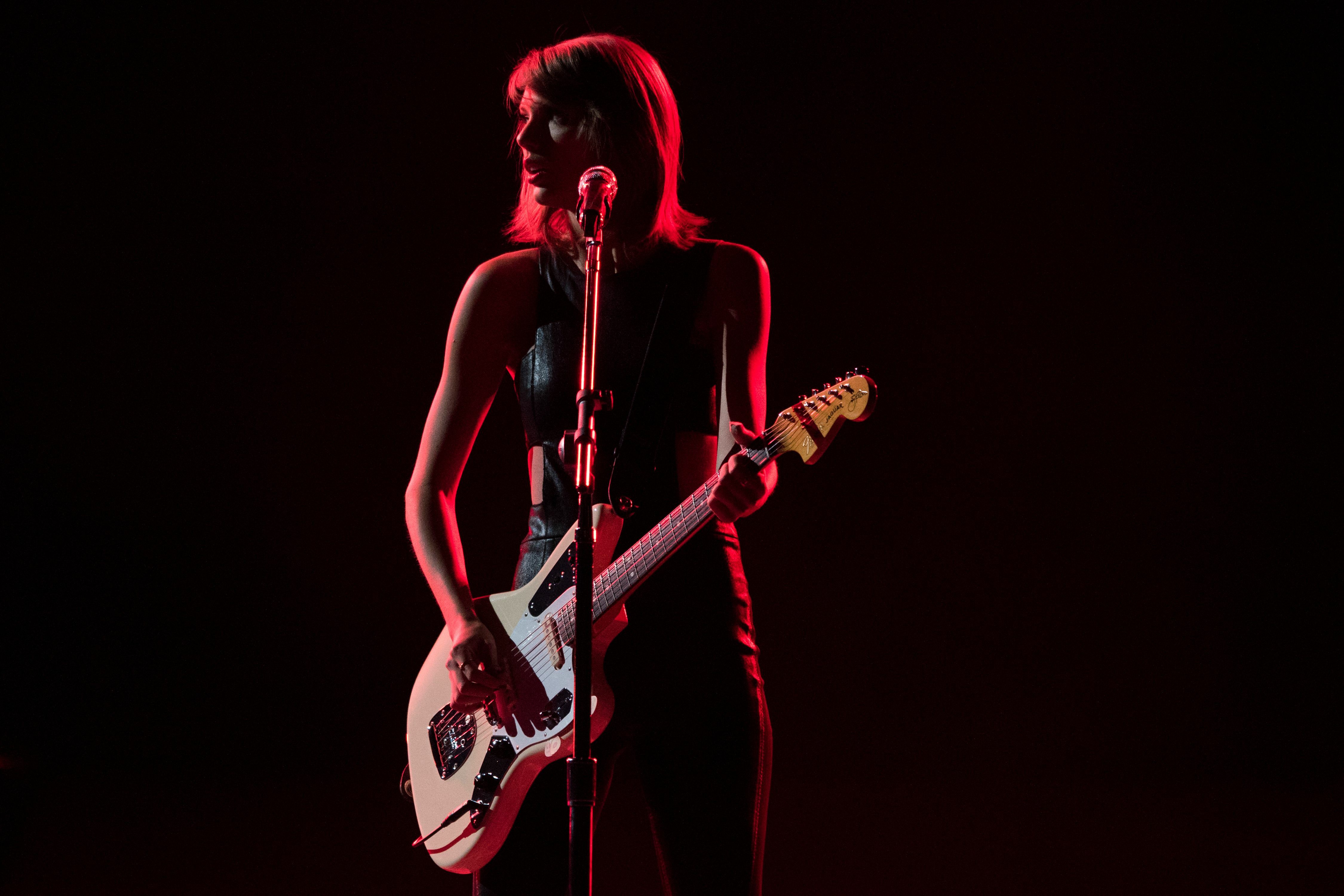 Handy-Wallpaper Musik, Gitarre, Sänger, Amerikanisch, Taylor Swift kostenlos herunterladen.