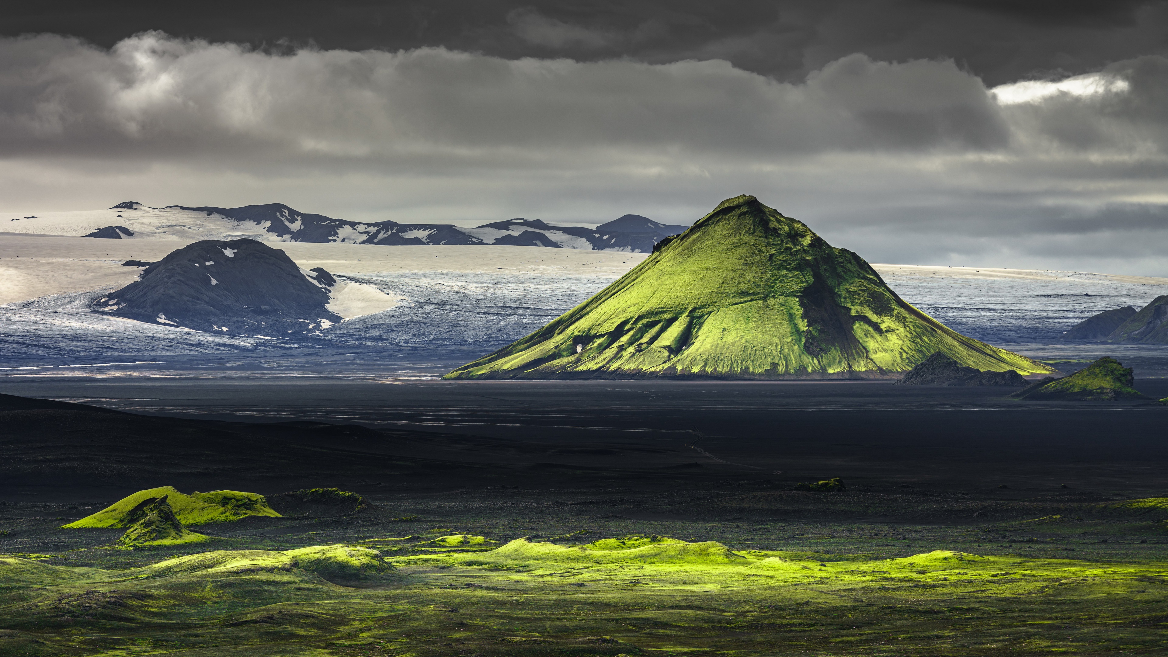 Скачать картинку Пейзаж, Природа, Гора, Исландия, Земля/природа в телефон бесплатно.
