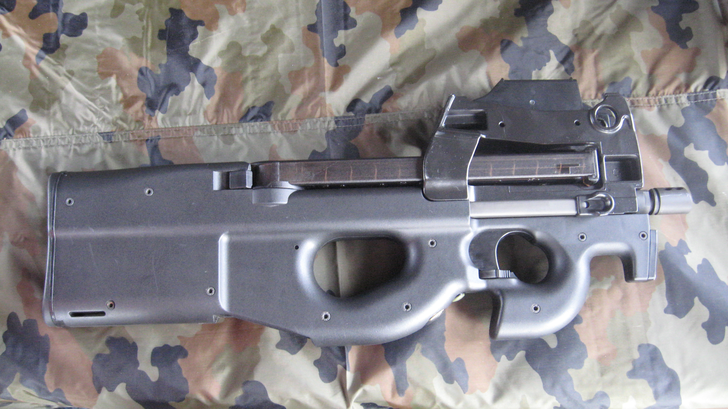 weapons, fn p90