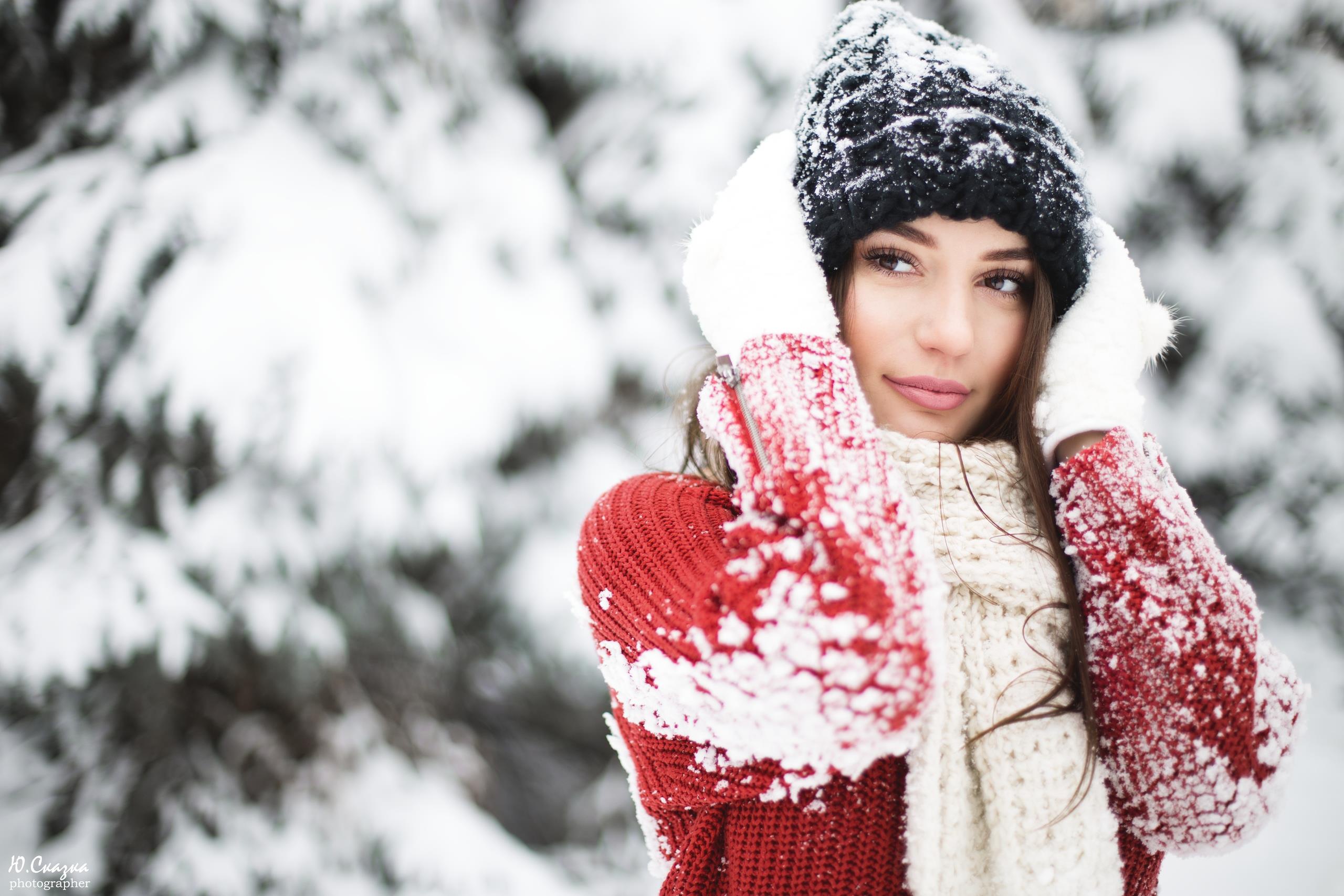 Download mobile wallpaper Winter, Snow, Hat, Model, Women, Scarf, Brown Eyes, Depth Of Field for free.