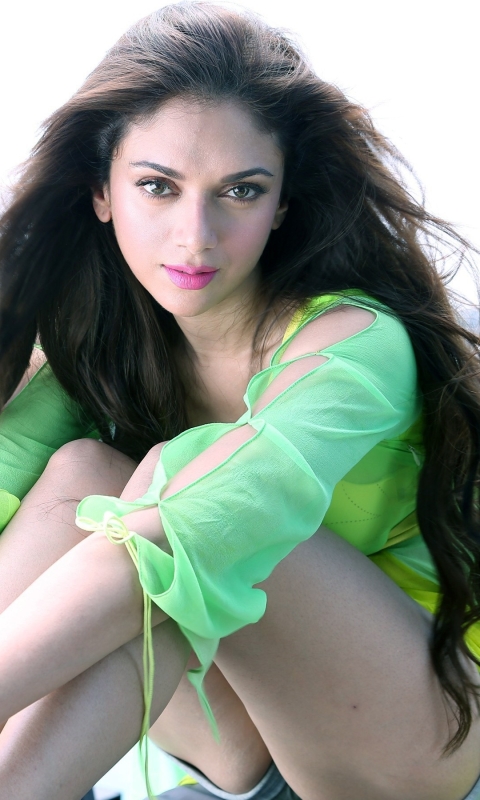 Download mobile wallpaper Indian, Celebrity, Aditi Rao Hydari for free.