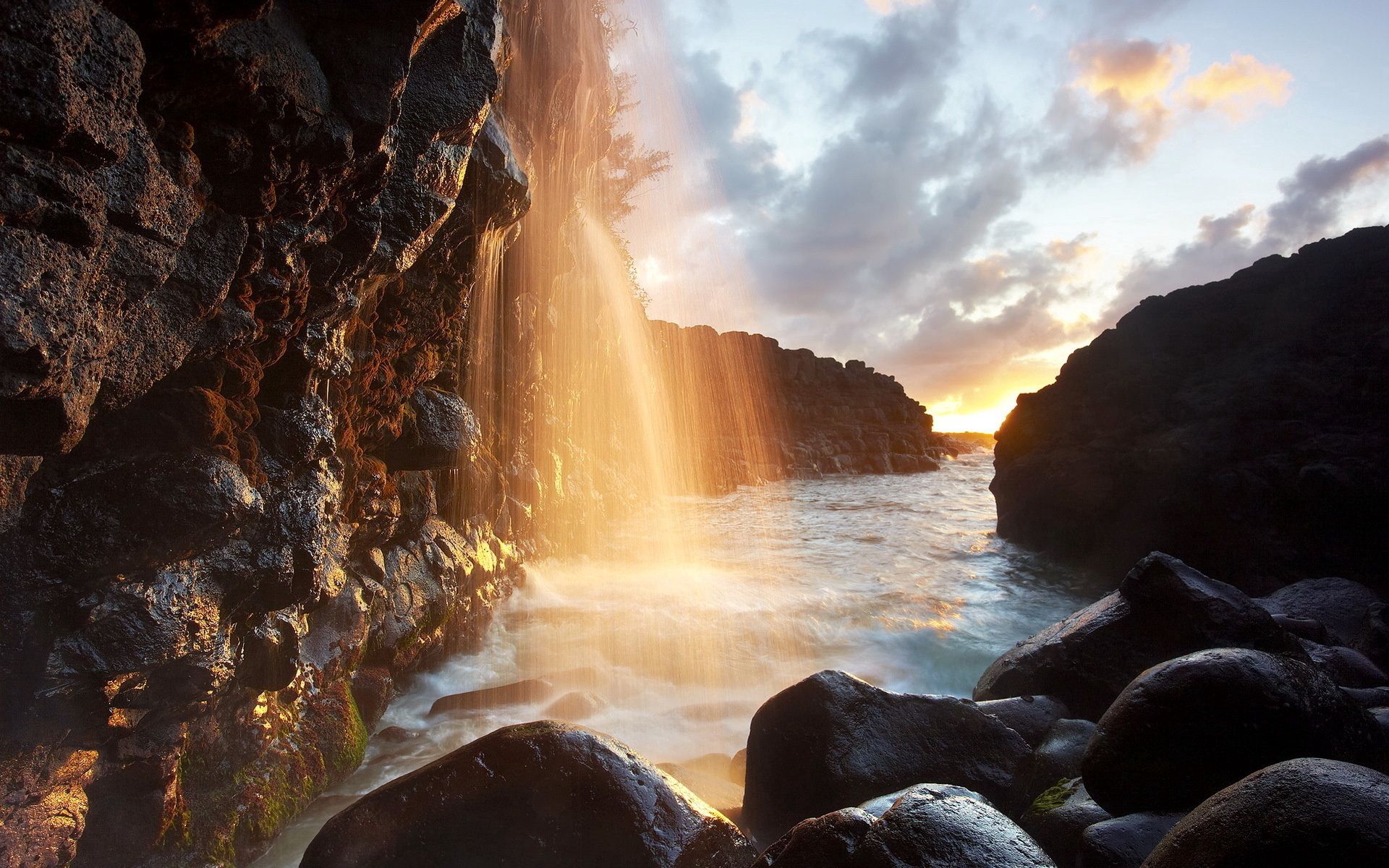 beams, nature, sun, rocks, reflection, shine, light, waterfall, rays Full HD