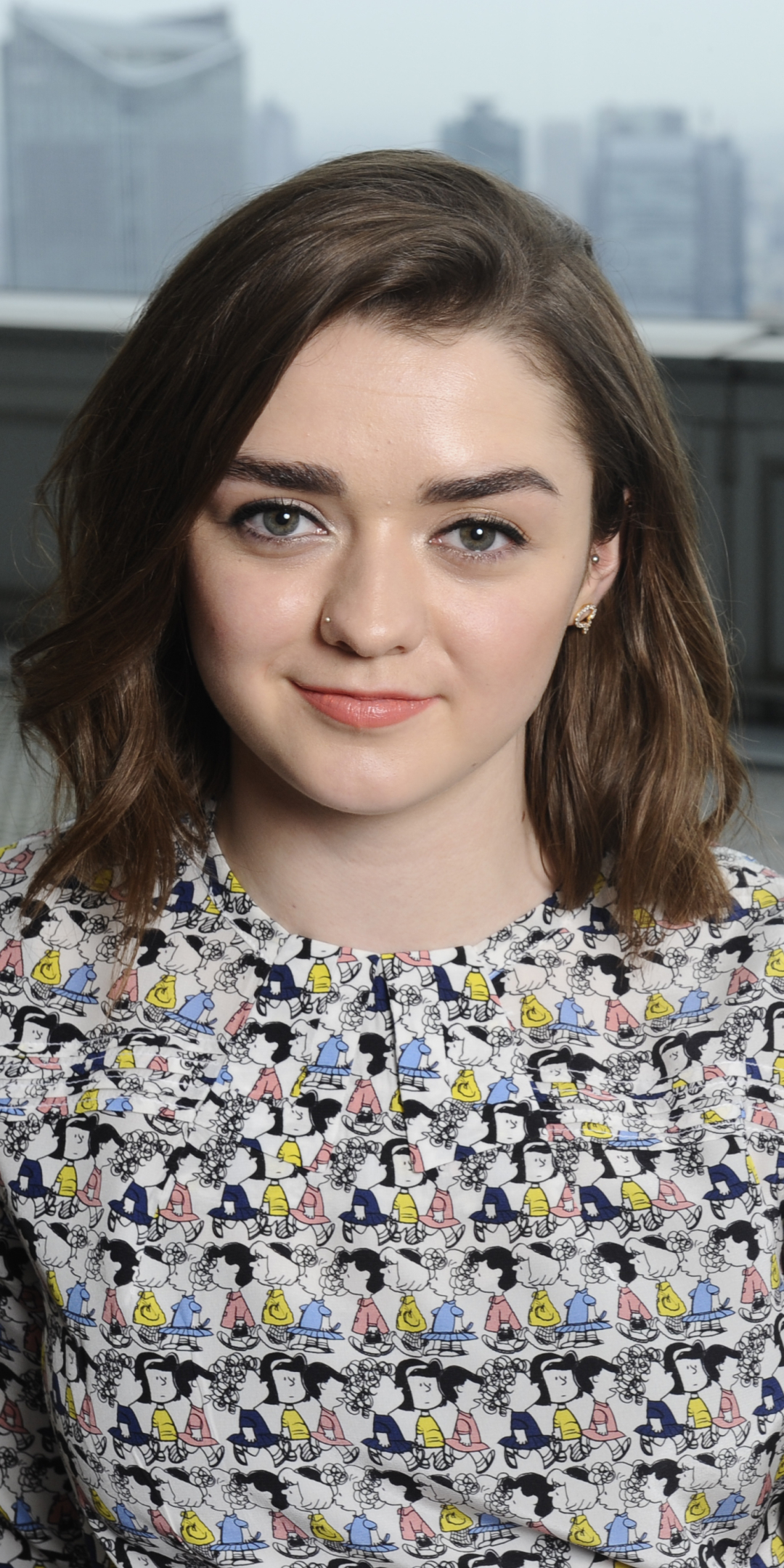 Baixar papel de parede para celular de Inglês, Morena, Celebridade, Cabelo Castanho, Atriz, Maisie Williams gratuito.