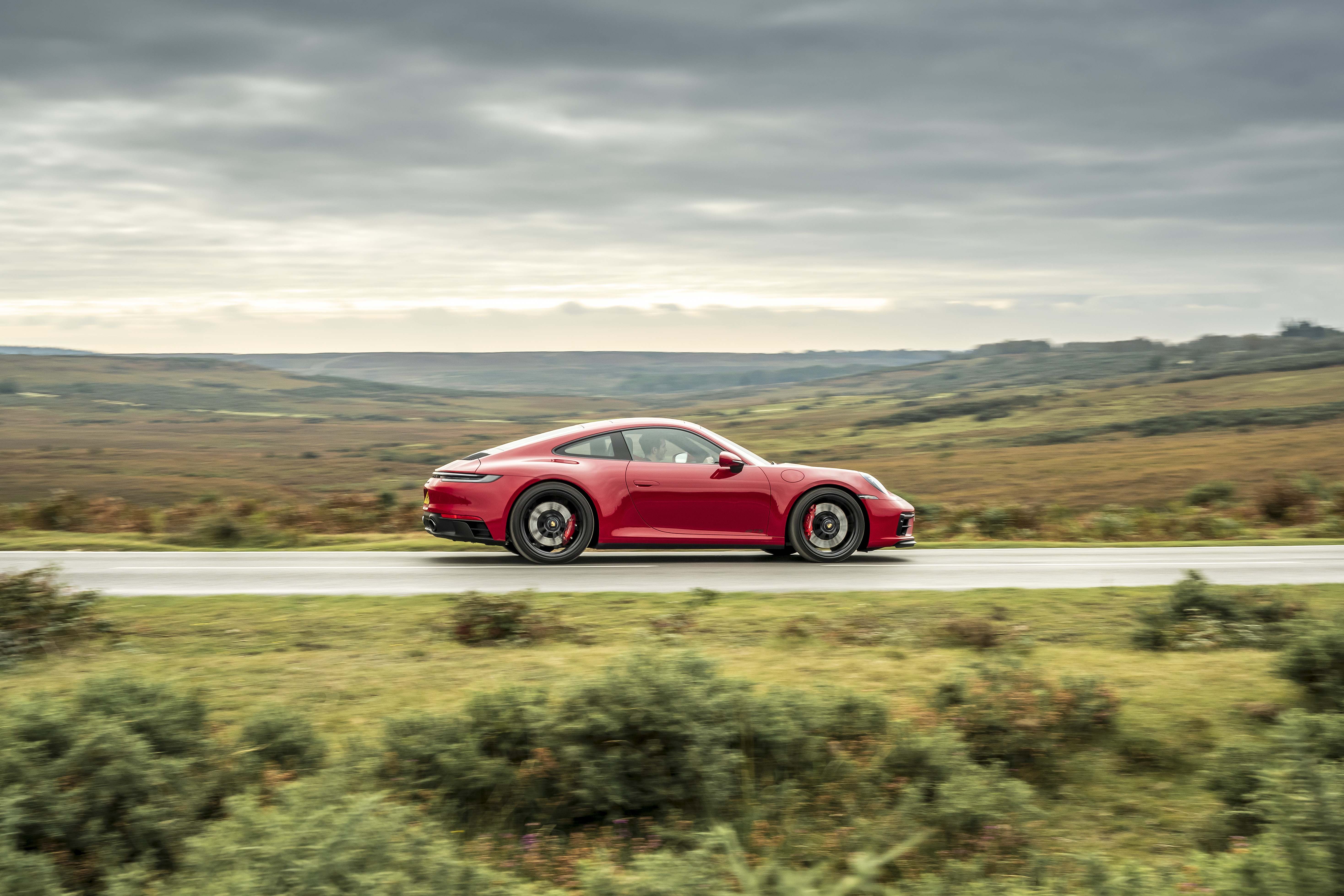 Baixe gratuitamente a imagem Porsche, Veículos, Porsche 911 Carrera Gts na área de trabalho do seu PC