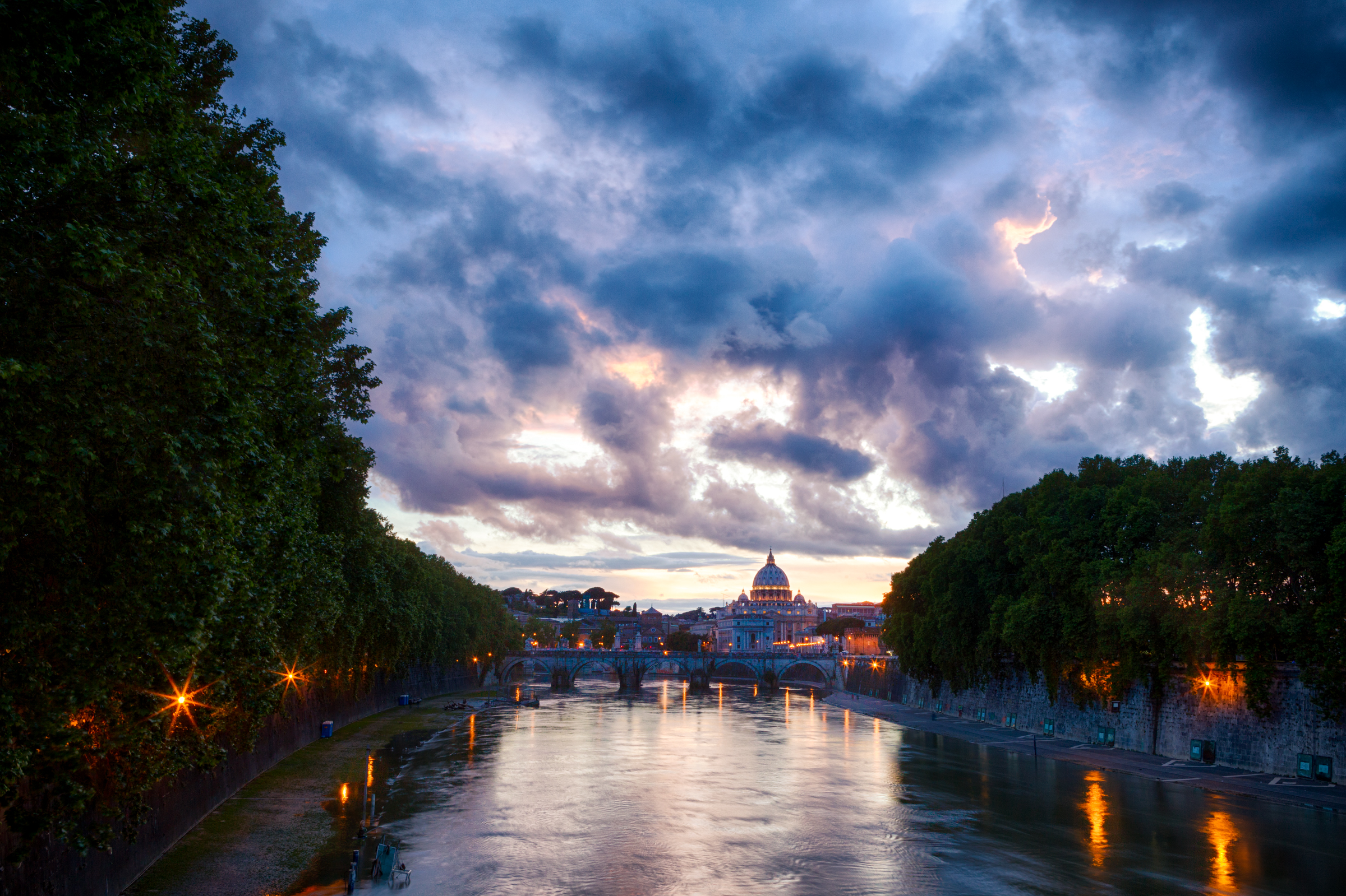 PCデスクトップに都市, 川, イタリア, 夜, ローマ, マンメイド, クラウド画像を無料でダウンロード