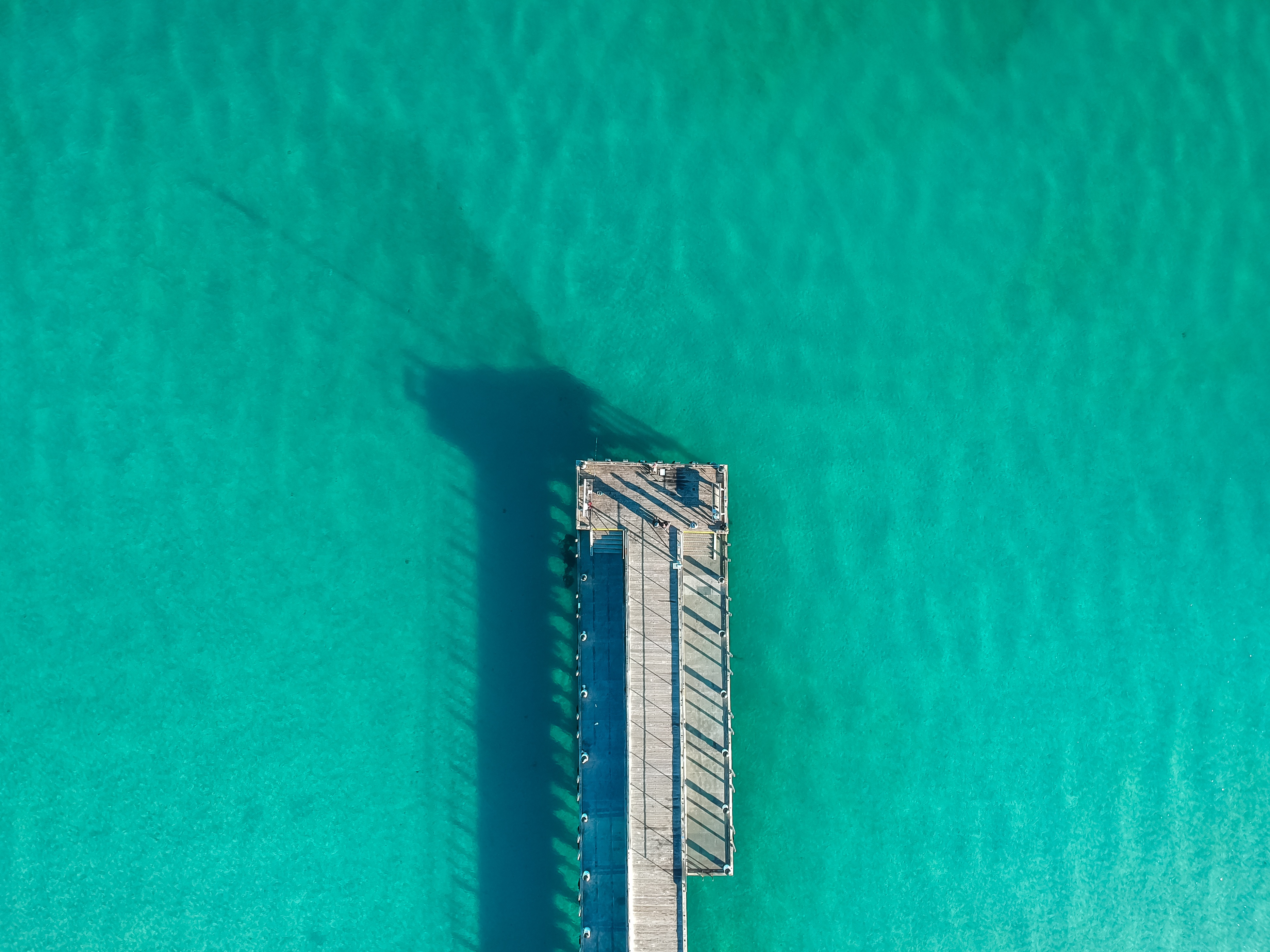 minimalism, berth, turquoise, view from above, ocean, surface, shadow, wharf