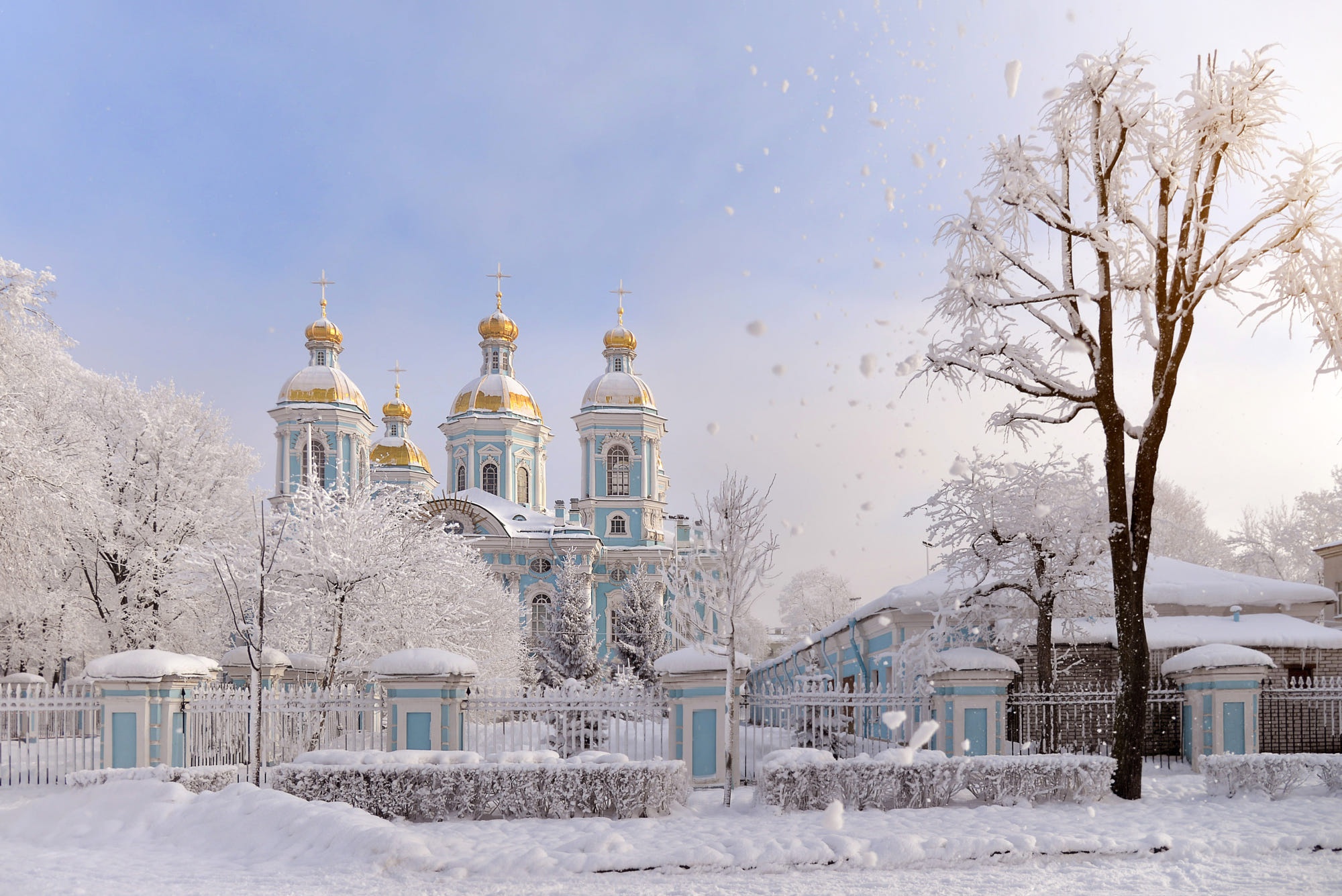 Скачати мобільні шпалери Зима, Сніг, Храм, Росія, Церква, Санкт Петербург, Церкви, Релігійний, Паркан безкоштовно.