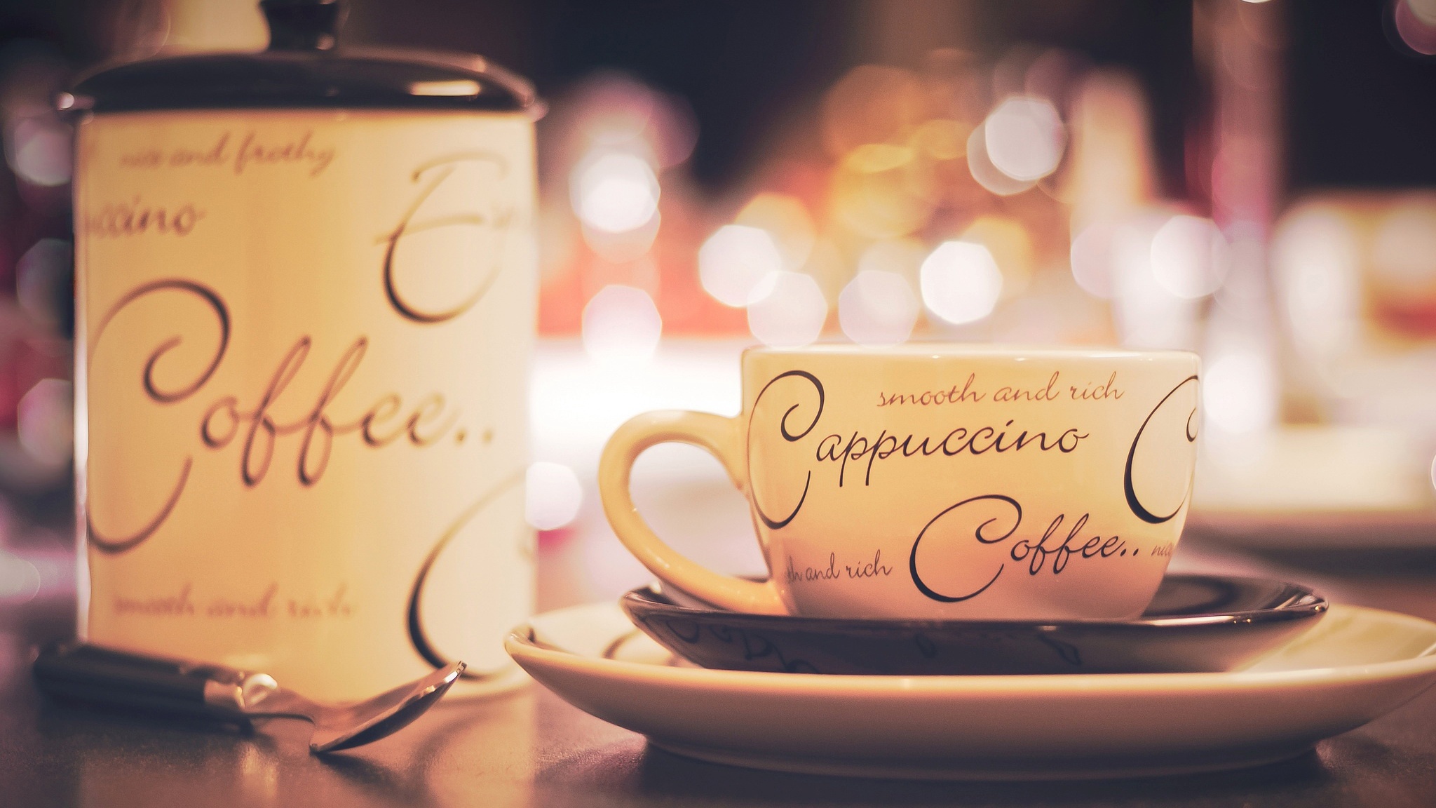 Download mobile wallpaper Food, Coffee, Cup, Bokeh for free.