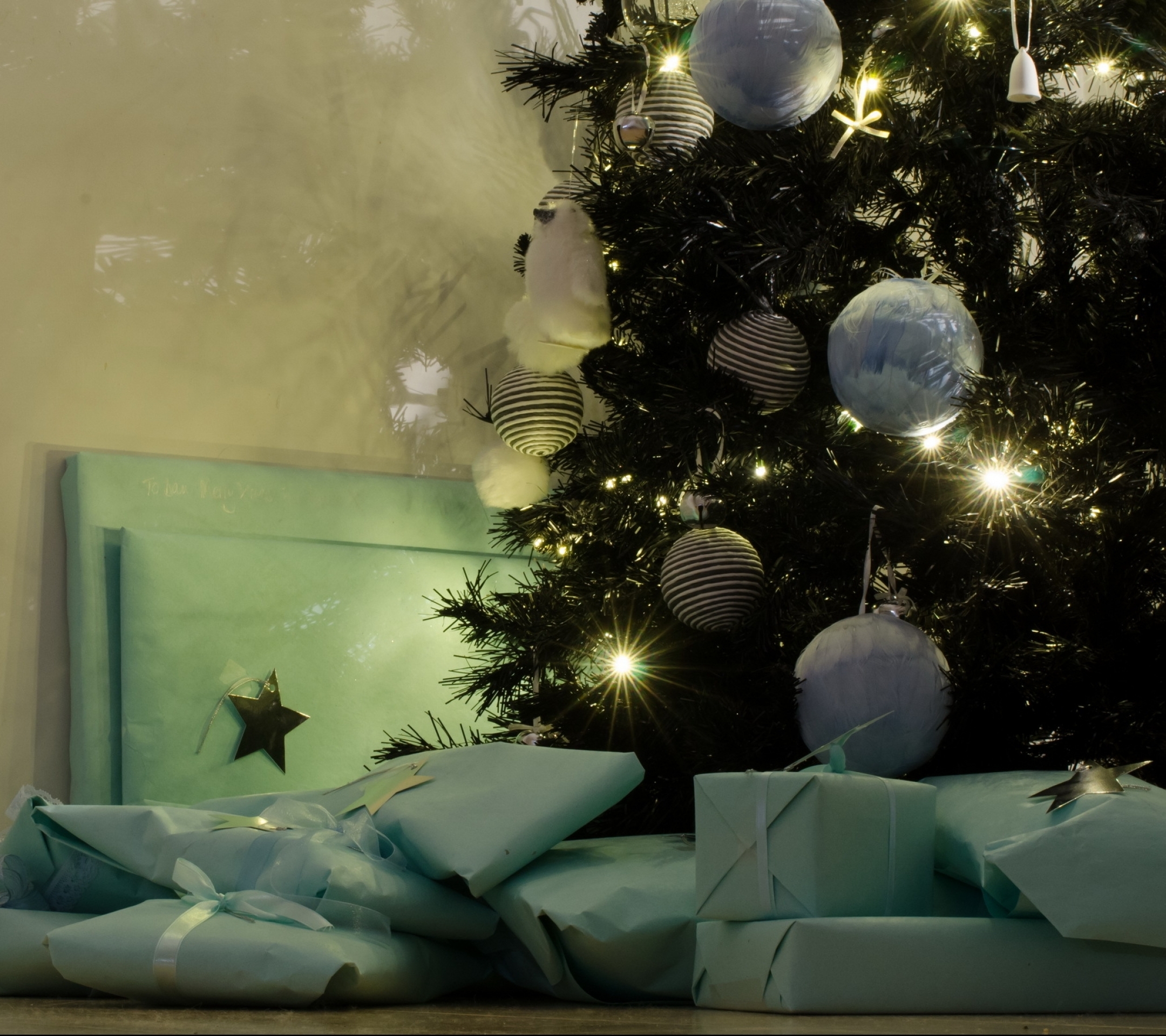 Скачать обои бесплатно Рождество, Подарок, Подарки, Рождественские Украшения, Праздничные картинка на рабочий стол ПК