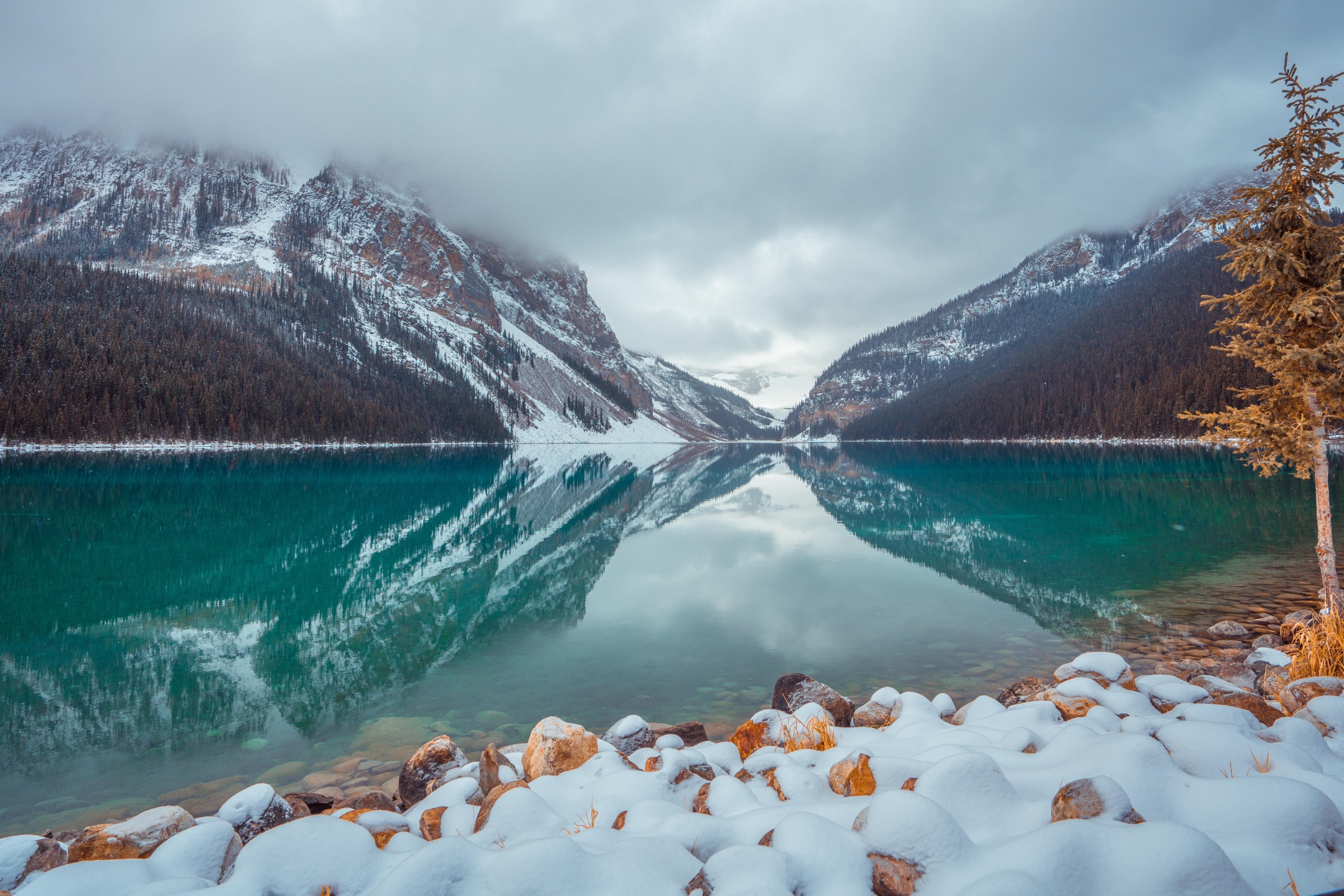 Handy-Wallpaper Winter, Schnee, Seen, See, Lake Louise, Erde/natur kostenlos herunterladen.