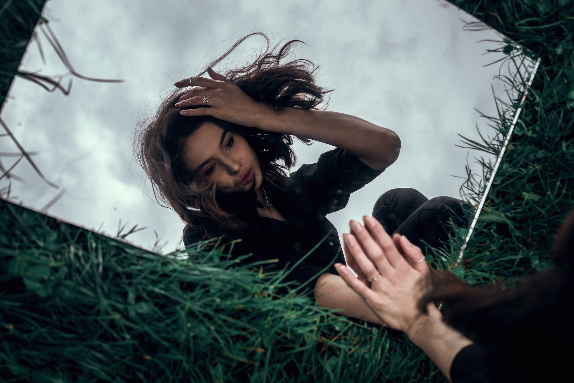 Free download wallpaper Grass, Reflection, Mood, Mirror, Photography, Women on your PC desktop