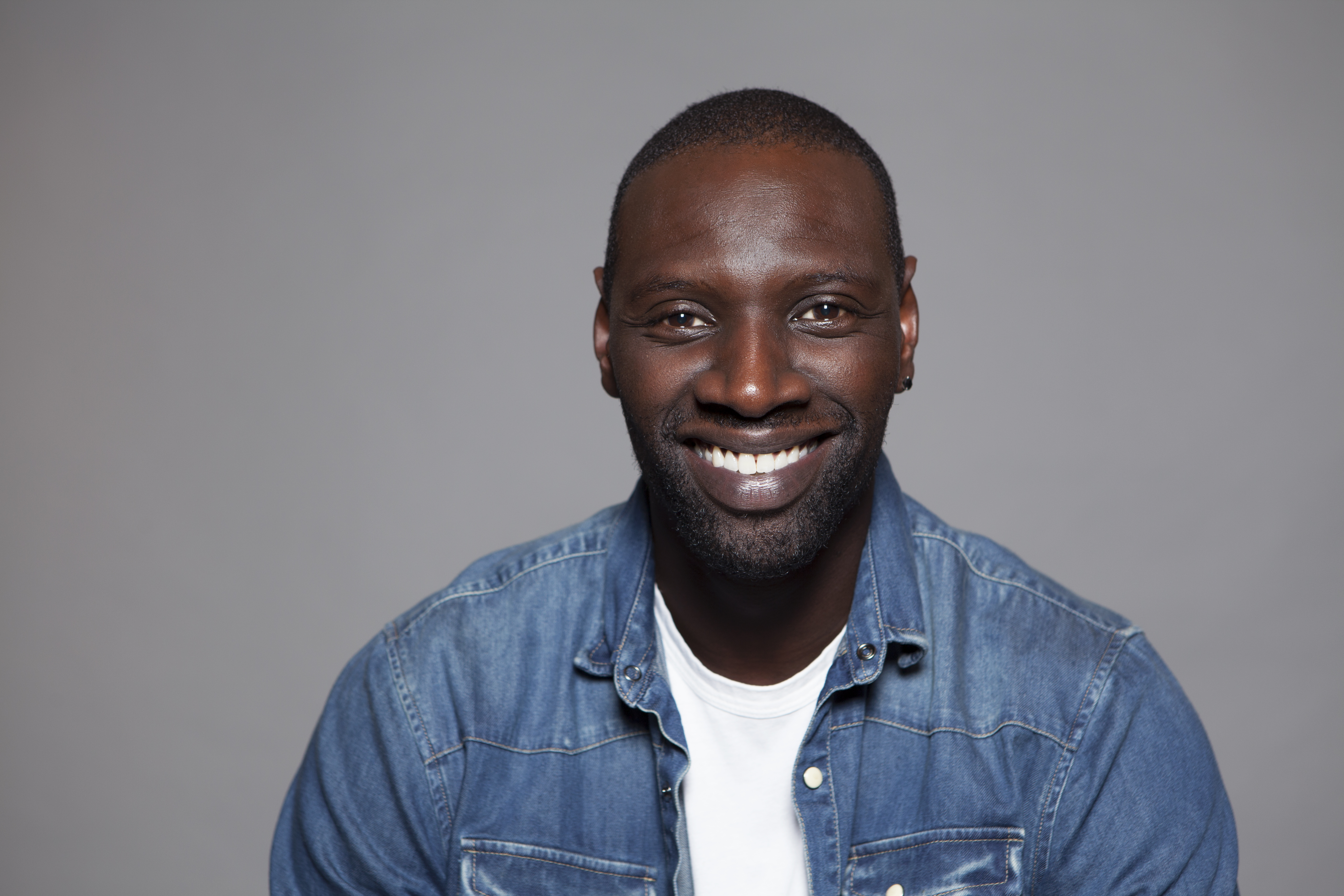 omar sy, celebrity, actor, french, smile