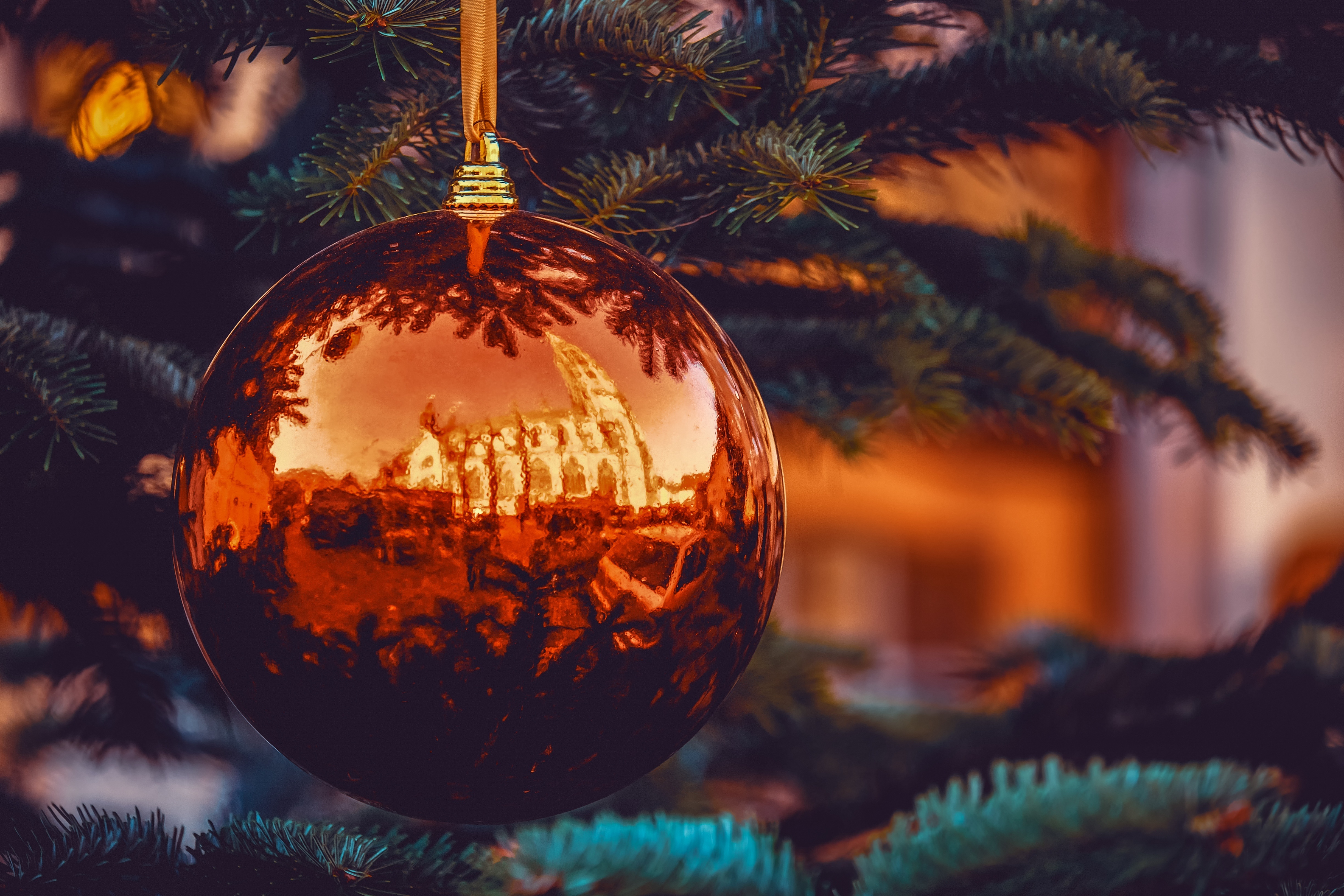 Download mobile wallpaper Reflection, Christmas, Holiday, Christmas Ornaments, Bauble for free.