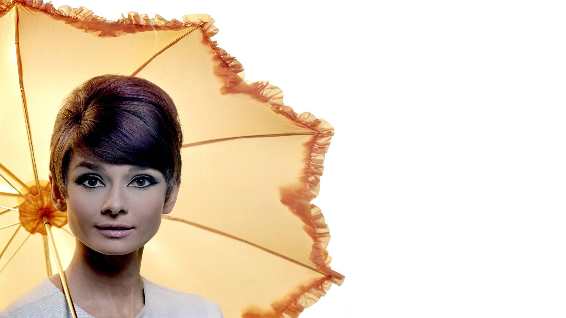 Baixe gratuitamente a imagem Celebridade, Audrey Hepburn na área de trabalho do seu PC