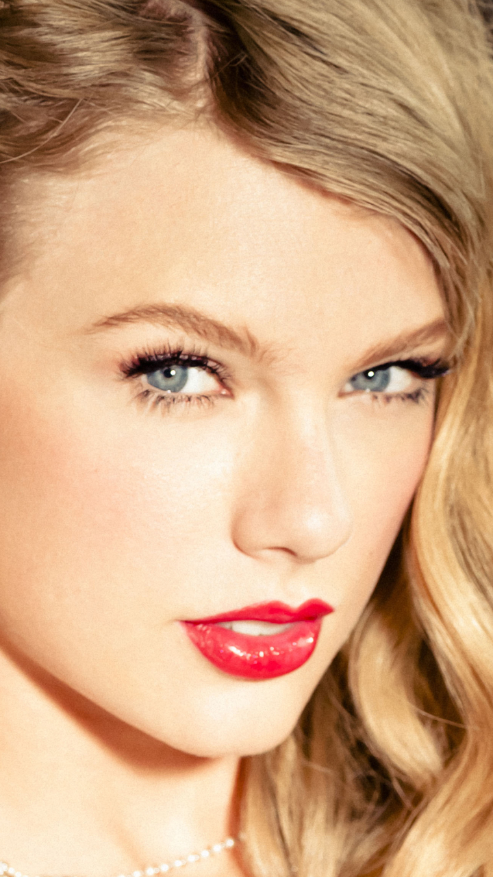 Download mobile wallpaper Music, Close Up, Singer, Blonde, Face, Blue Eyes, American, Taylor Swift, Lipstick for free.
