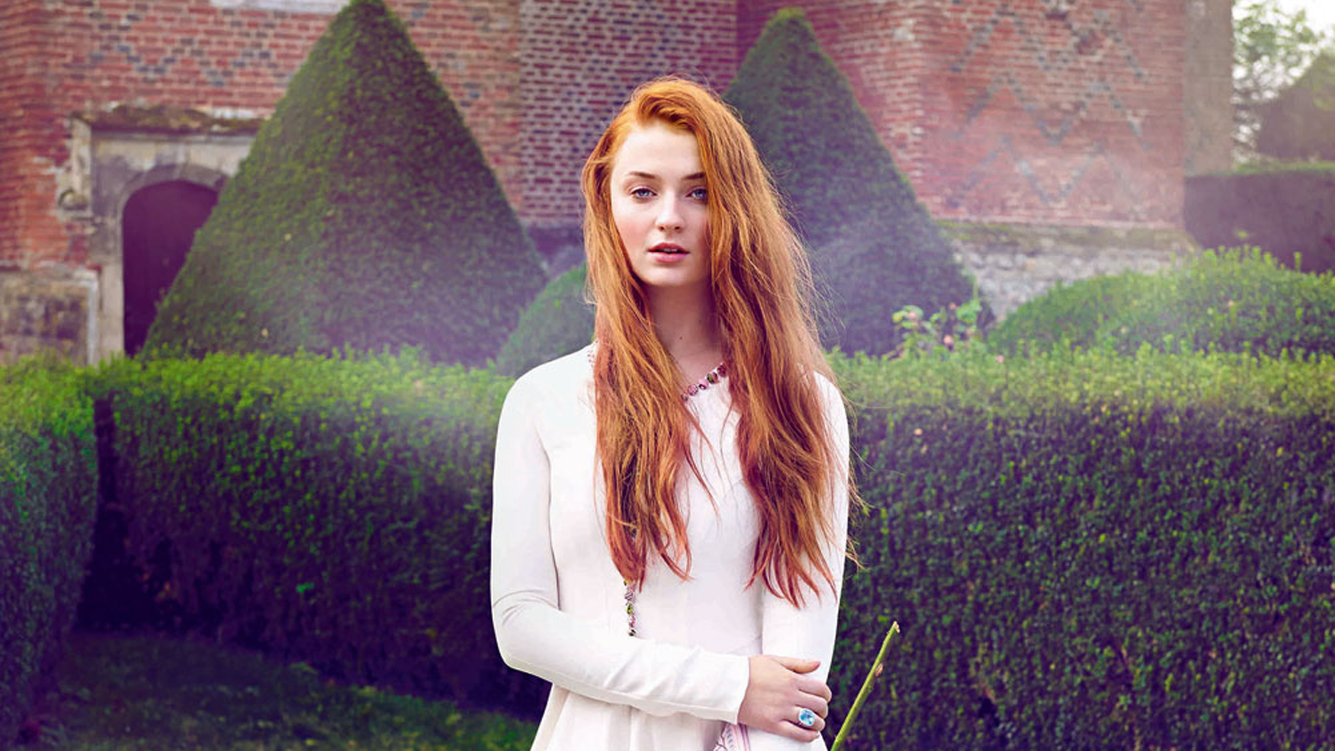 Download mobile wallpaper Redhead, Blue Eyes, Celebrity, Actress, White Dress, Sophie Turner for free.