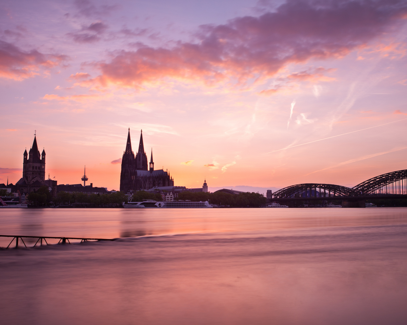 Free download wallpaper Cities, Architecture, Bridge, River, Germany, Cathedral, Cologne, Man Made on your PC desktop