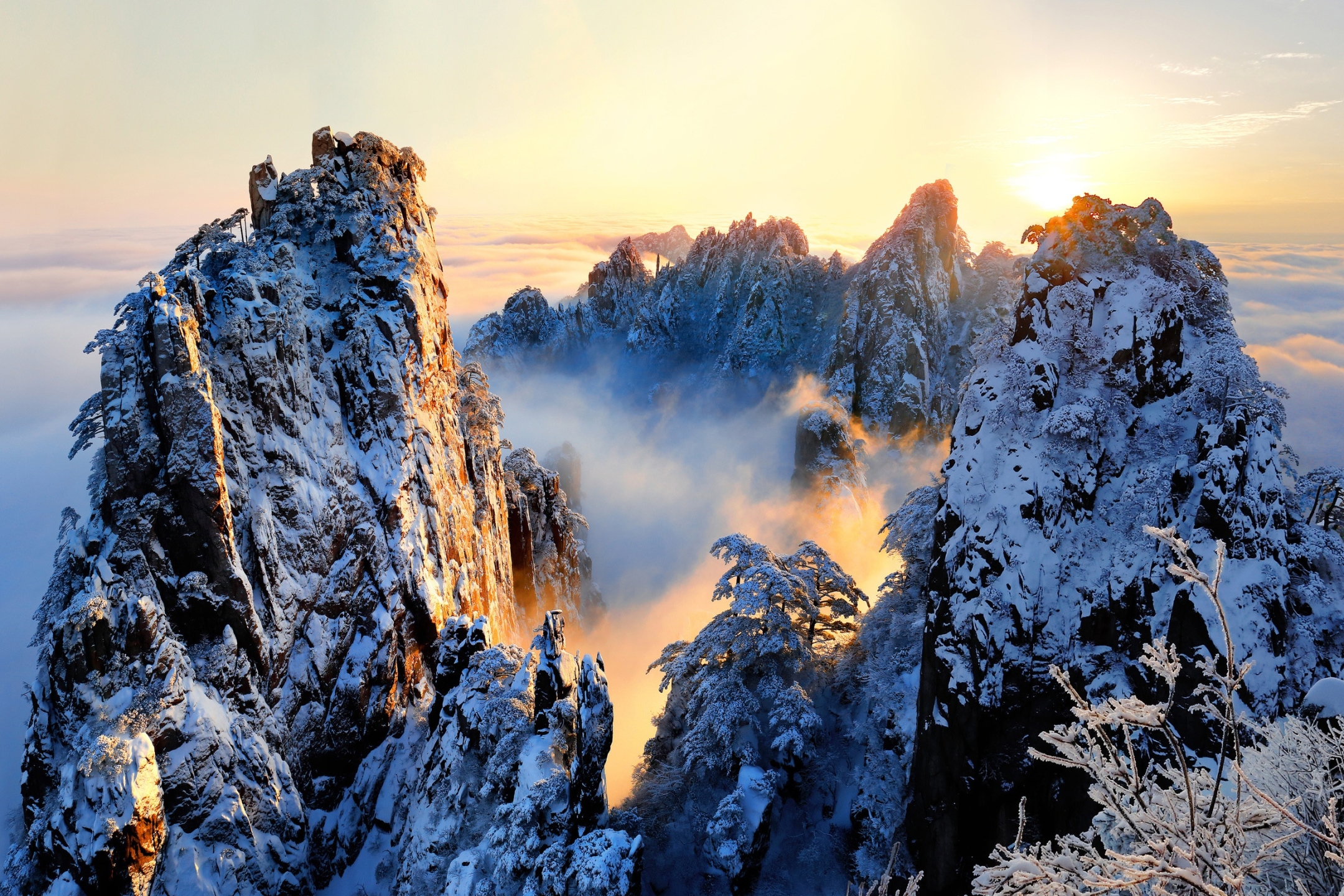 PCデスクトップに冬, 自然, 地平線, 山, ピーク, 霧, 日の出, 地球, 山岳画像を無料でダウンロード