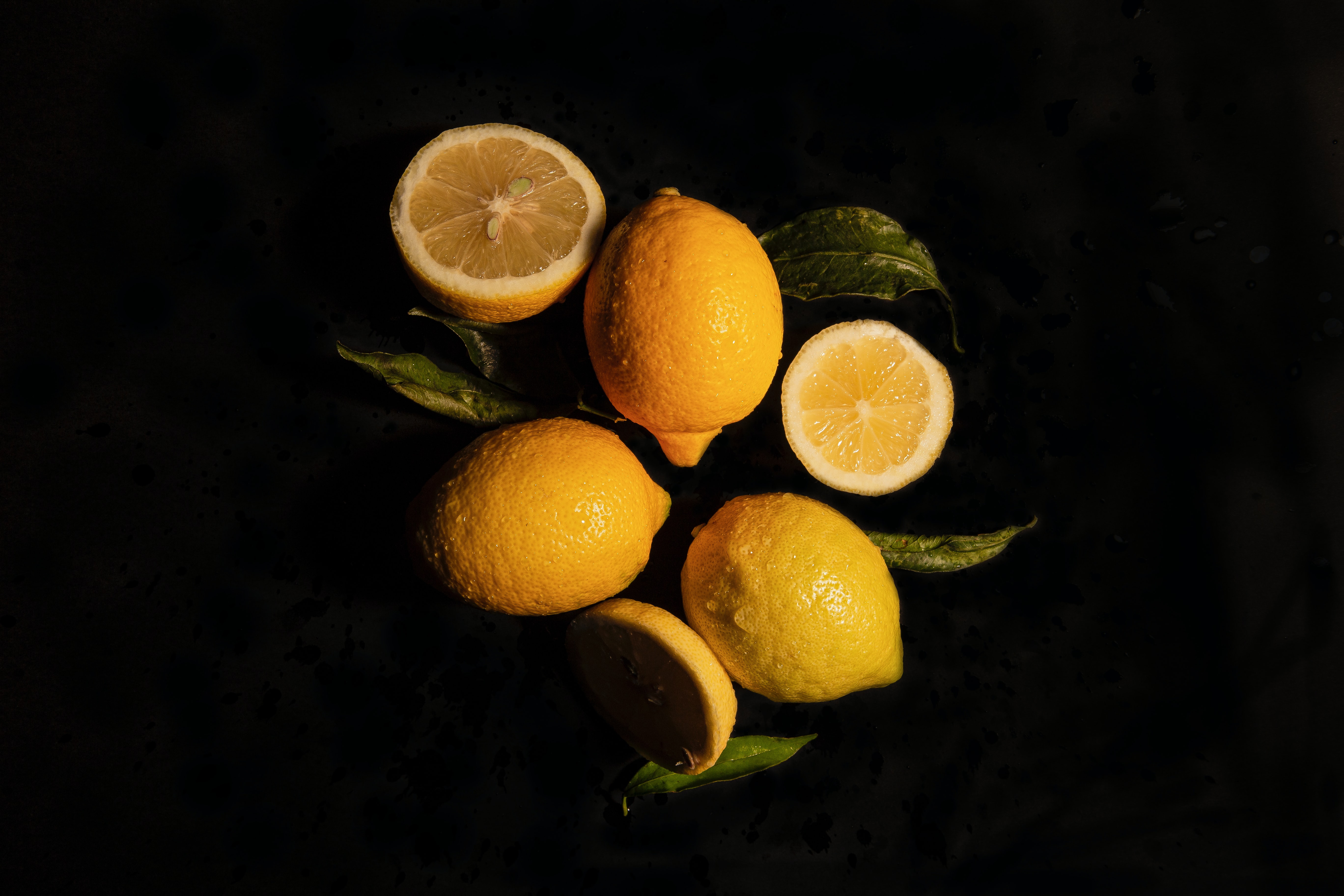 96350 скачать обои лимоны, цитрус, мокрый, фрукты, еда, желтый - заставки и картинки бесплатно