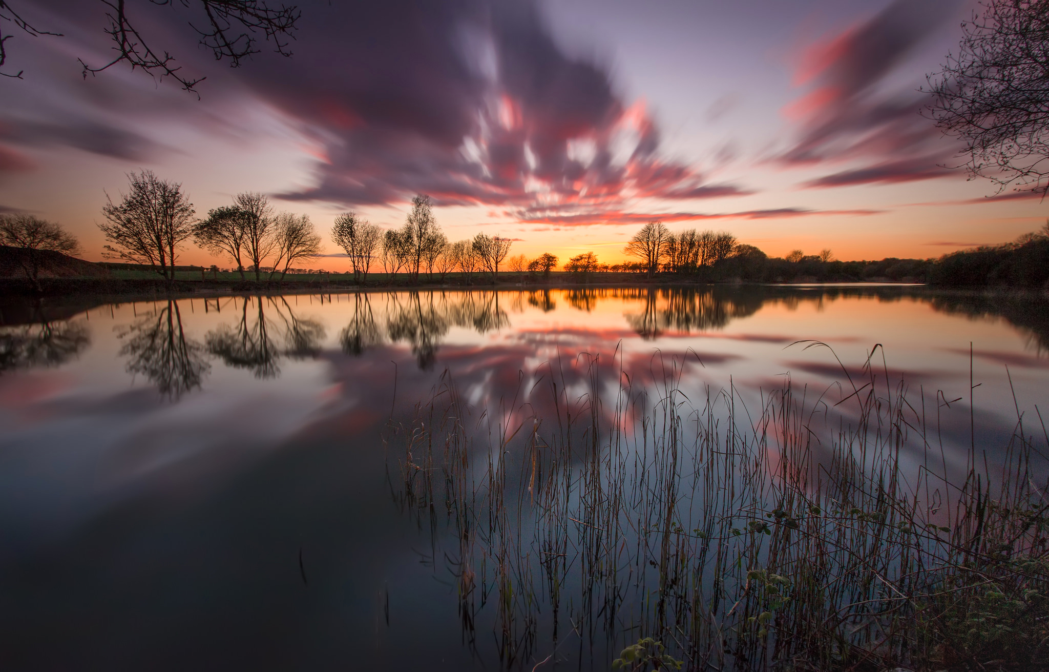 Descarga gratis la imagen Naturaleza, Cielo, Lago, Nube, Tierra/naturaleza, Reflejo en el escritorio de tu PC