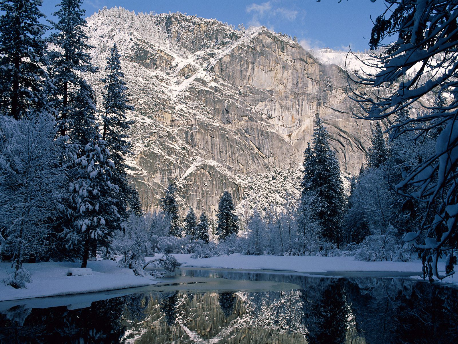 Скачать обои бесплатно Зима, Природа, Горы, Снег, Гора, Озеро, Дерево, Земля/природа картинка на рабочий стол ПК