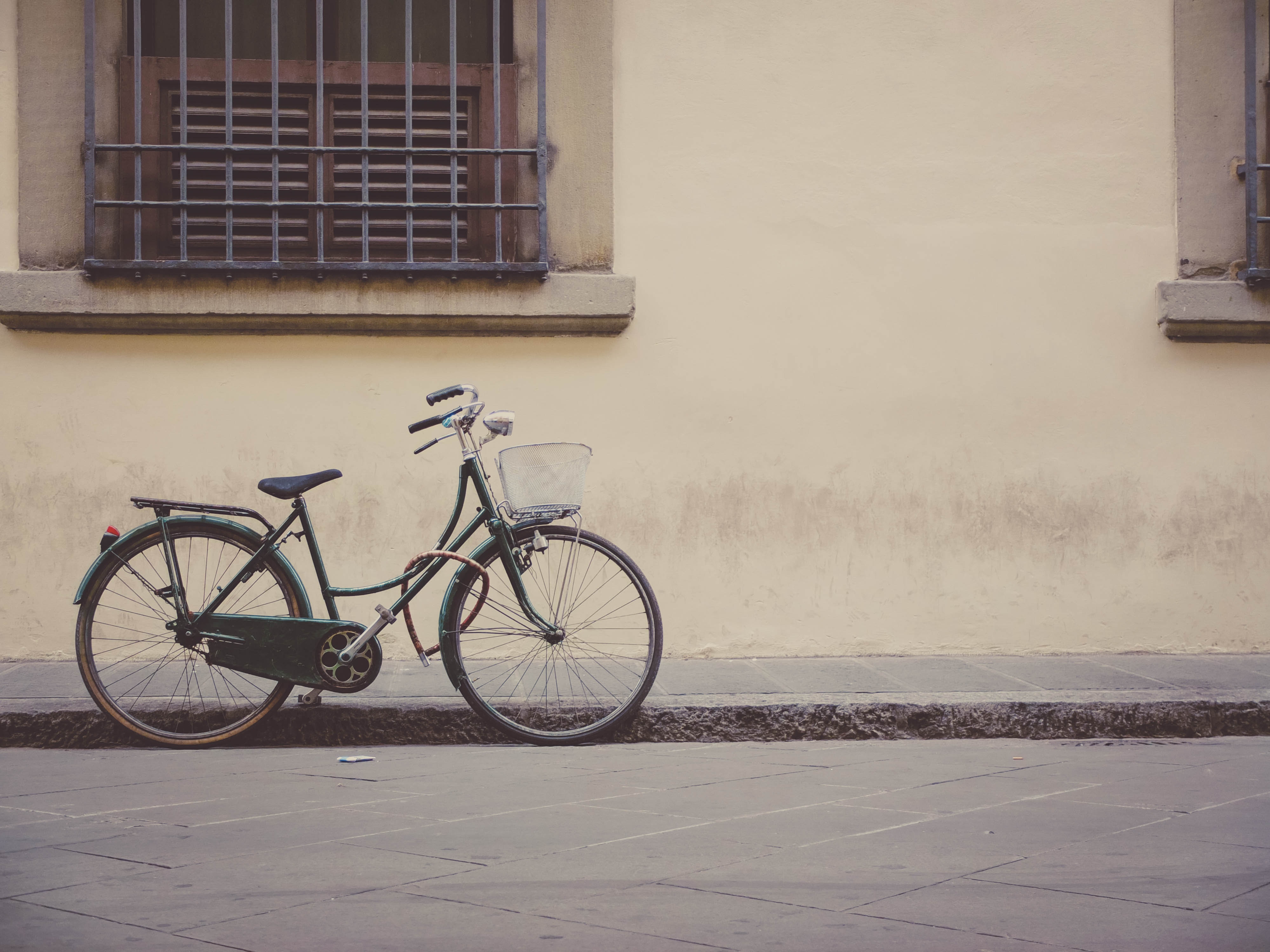 Download mobile wallpaper Miscellanea, Miscellaneous, Building, Street, Bicycle for free.