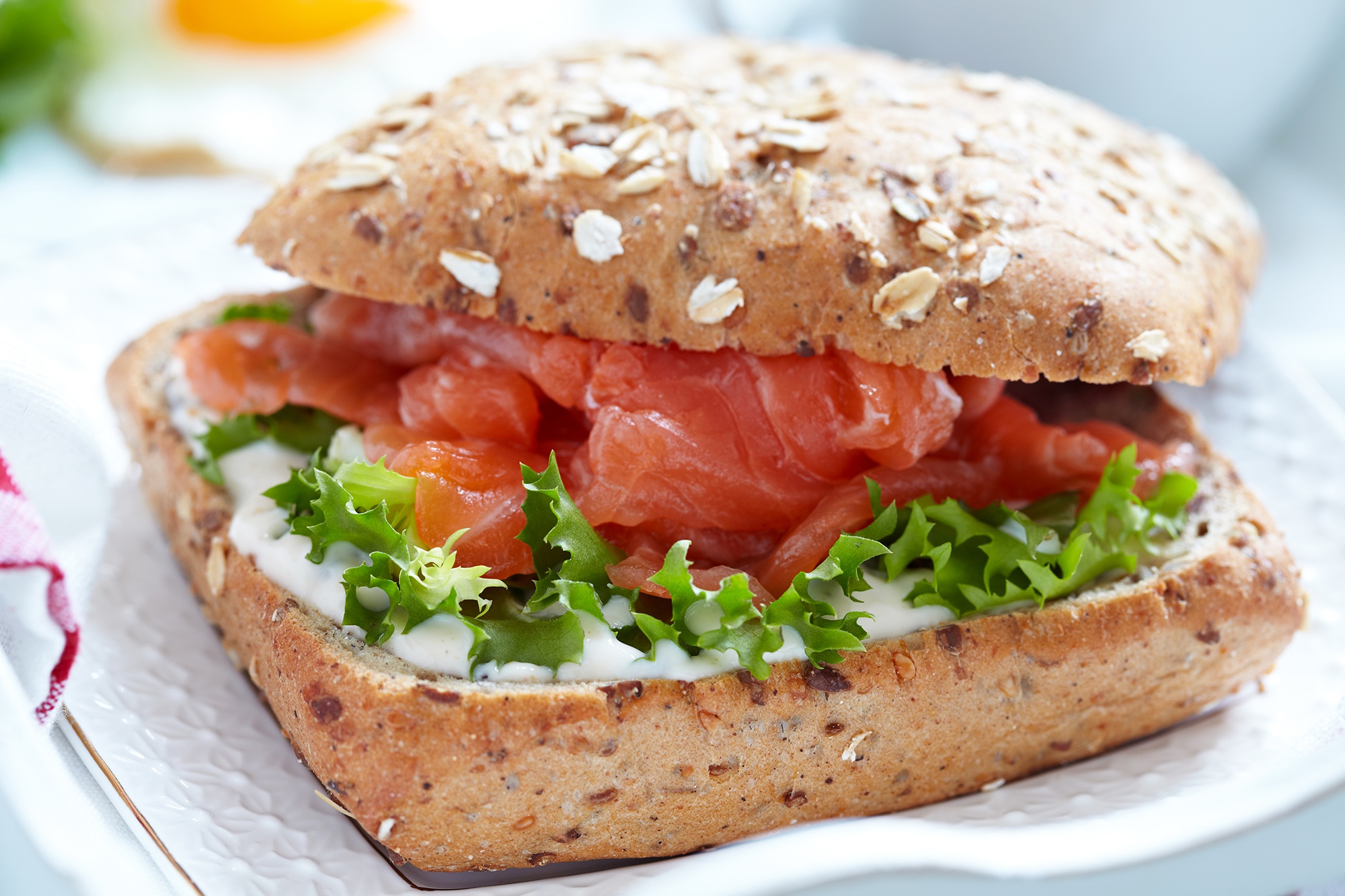 Handy-Wallpaper Fisch, Brot, Sandwich, Lachs, Nahrungsmittel kostenlos herunterladen.