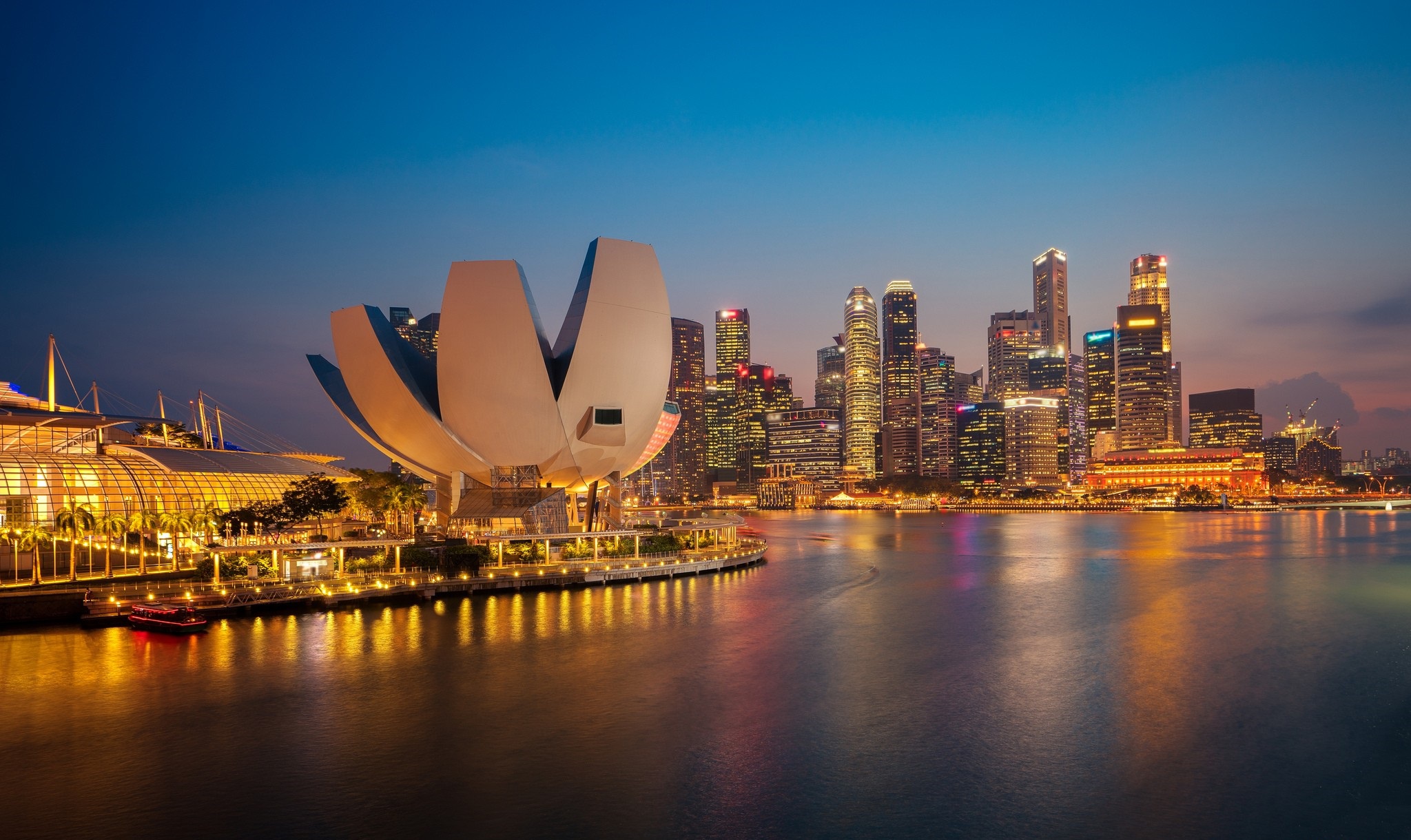 Laden Sie das Städte, Wolkenkratzer, Gebäude, Singapur, Nacht, Menschengemacht, Großstadt-Bild kostenlos auf Ihren PC-Desktop herunter