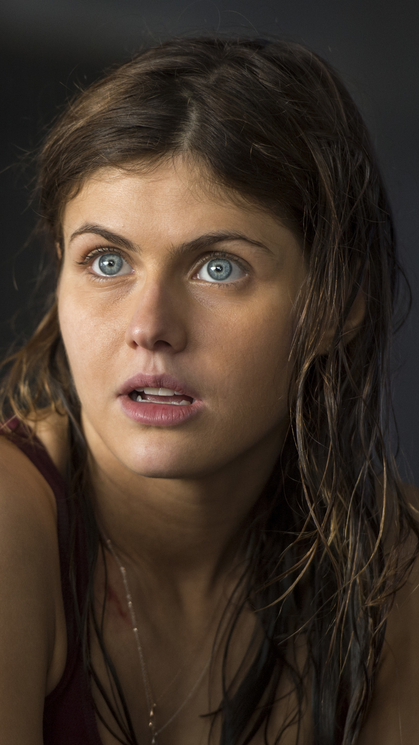 Download mobile wallpaper Brunette, Blue Eyes, Movie, Actress, Alexandra Daddario, San Andreas for free.