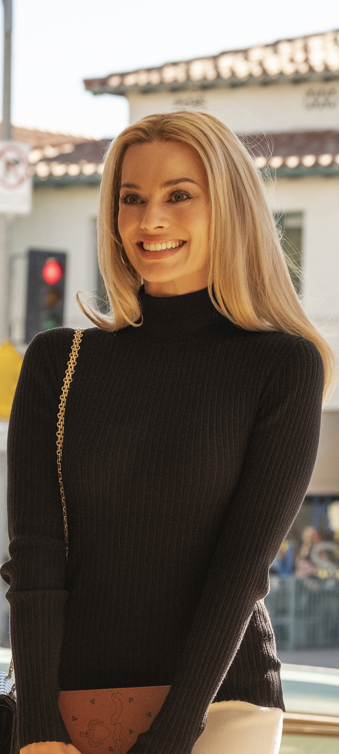 Download mobile wallpaper Smile, Blonde, Movie, Actress, Australian, Margot Robbie, Once Upon A Time In Hollywood, Sharon Tate for free.