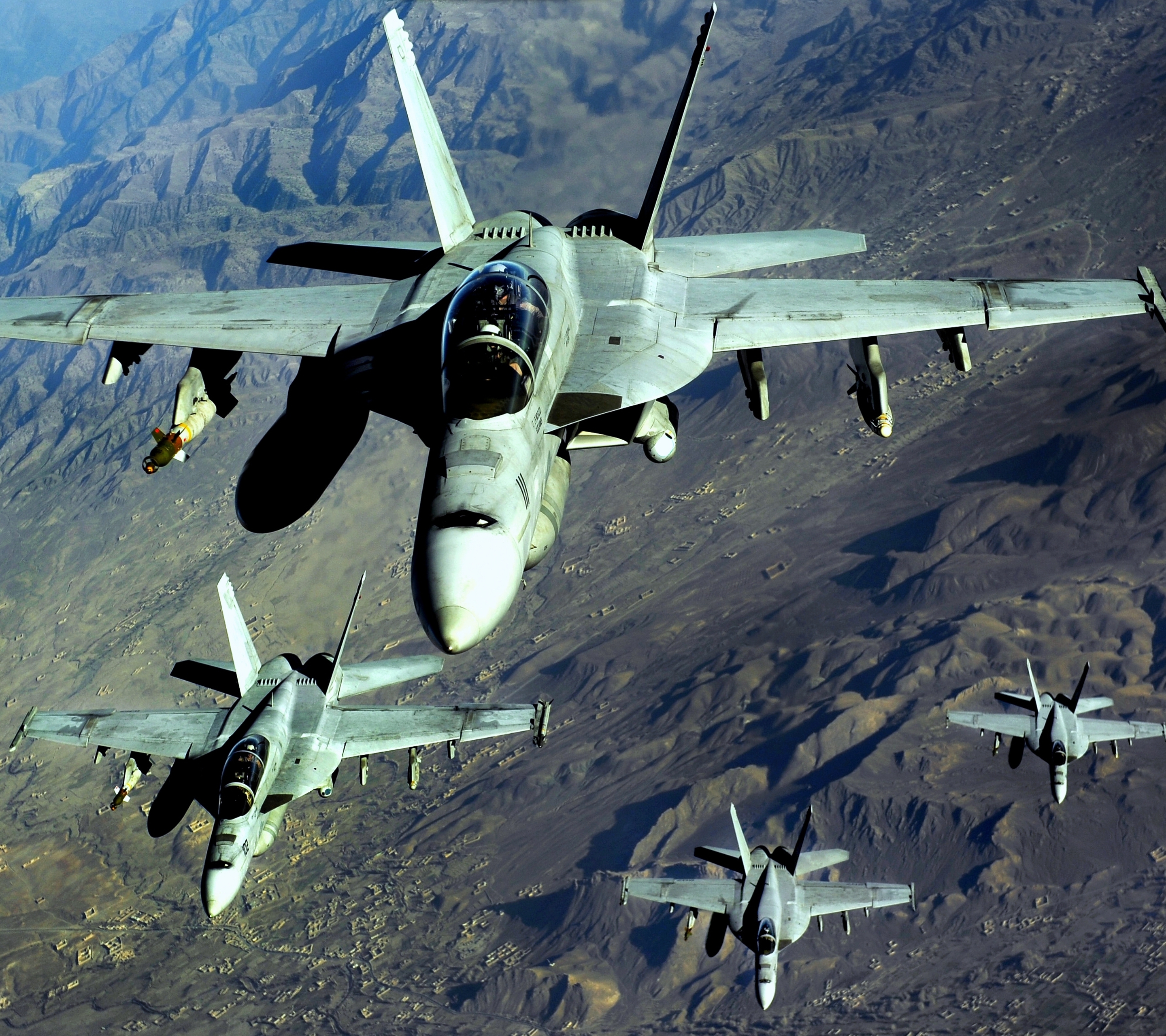 Laden Sie das Militär, Düsenjäger, Mcdonnell Douglas F/a 18 Hornet-Bild kostenlos auf Ihren PC-Desktop herunter