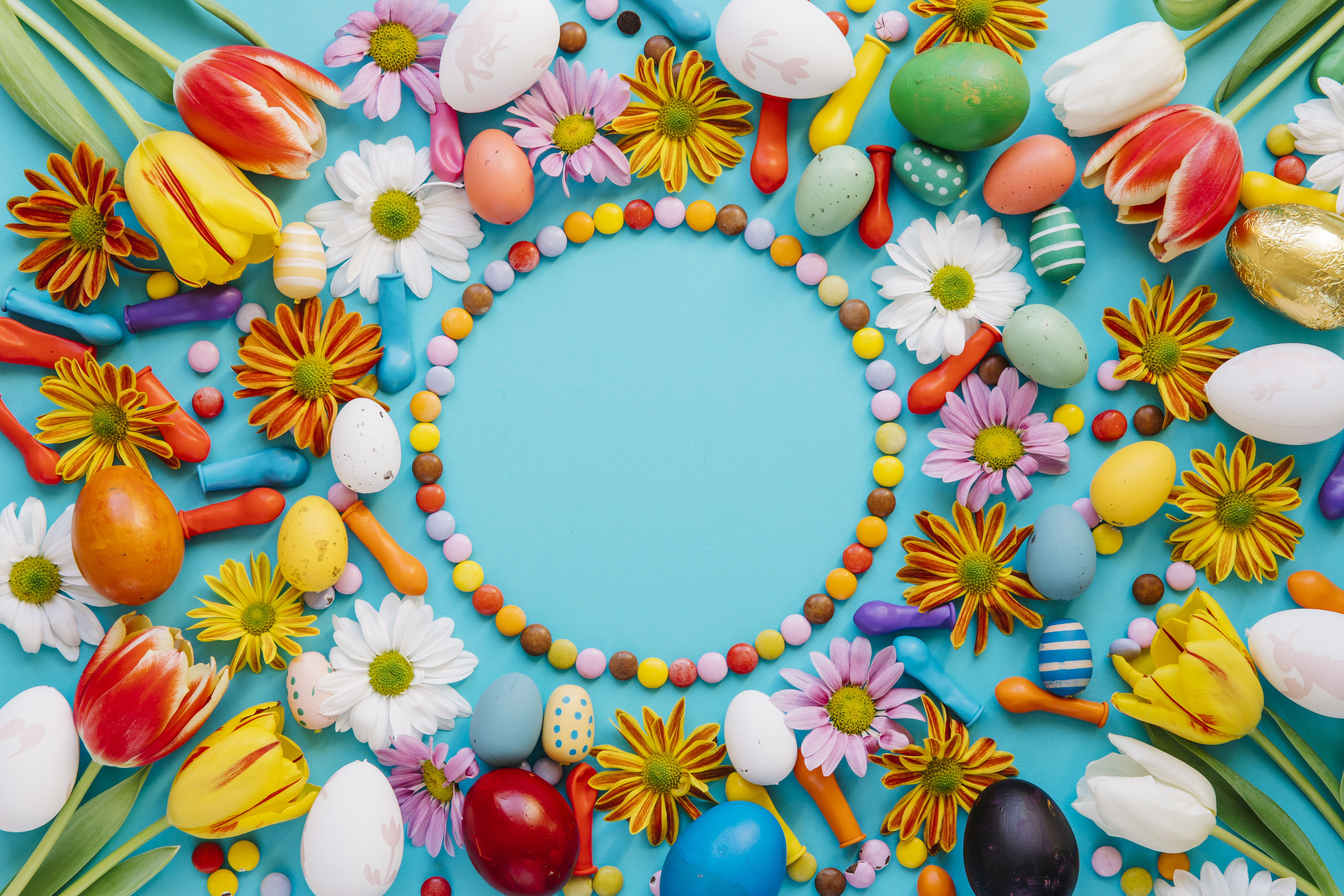Download mobile wallpaper Easter, Still Life, Flower, Holiday, Colors, Balloon, Colorful, Tulip, Candy, Easter Egg for free.