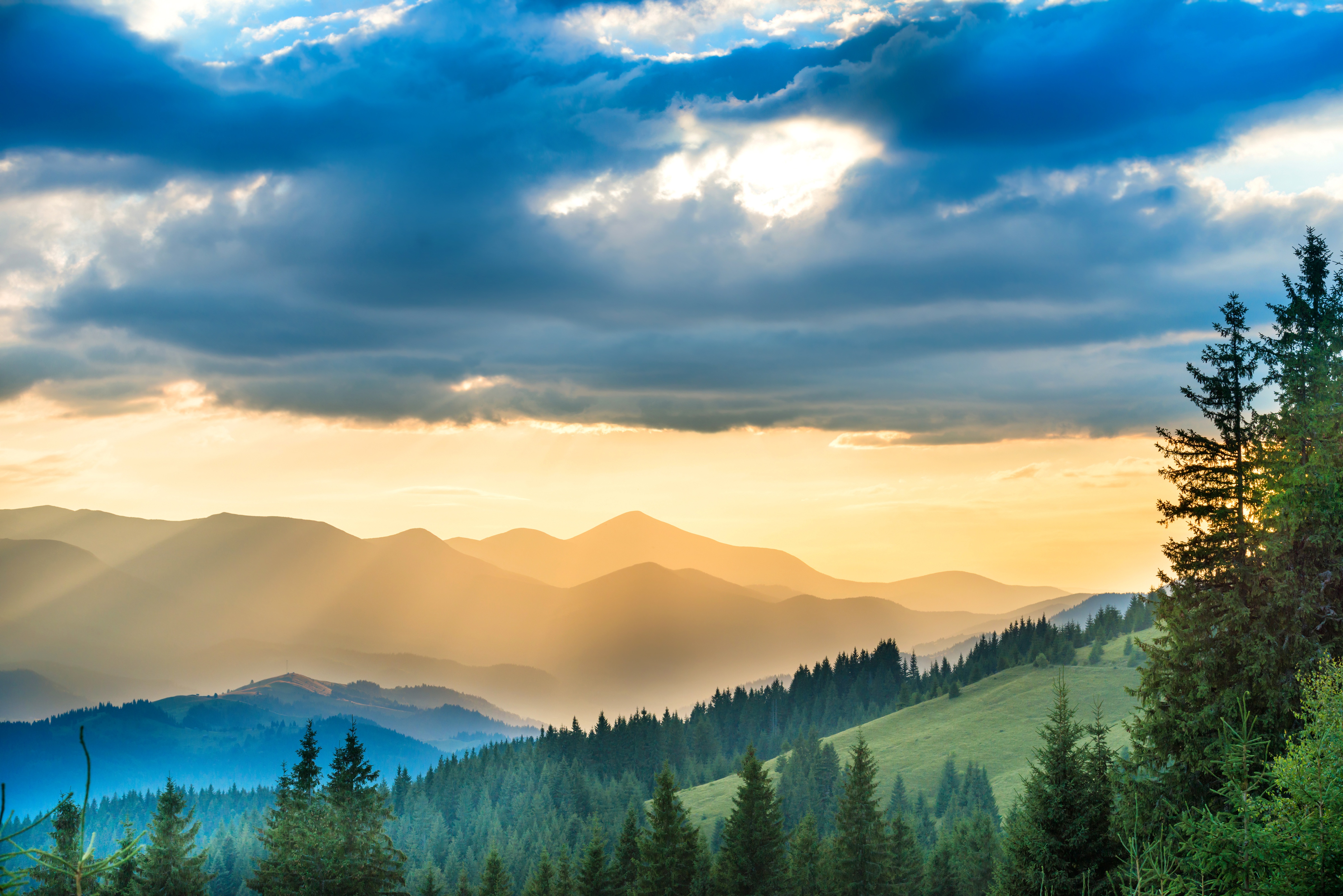 Laden Sie das Landschaft, Natur, Wald, Gebirge, Wolke, Sonnenstrahl, Erde/natur-Bild kostenlos auf Ihren PC-Desktop herunter