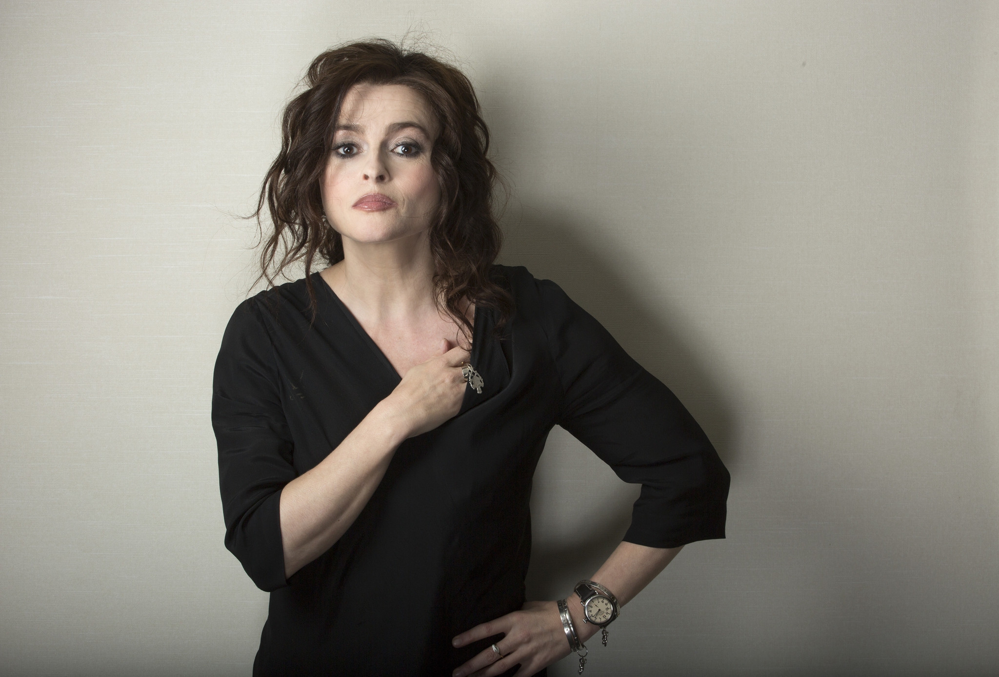 Handy-Wallpaper Berühmtheiten, Darstellerin, Helena Bonham Carter kostenlos herunterladen.