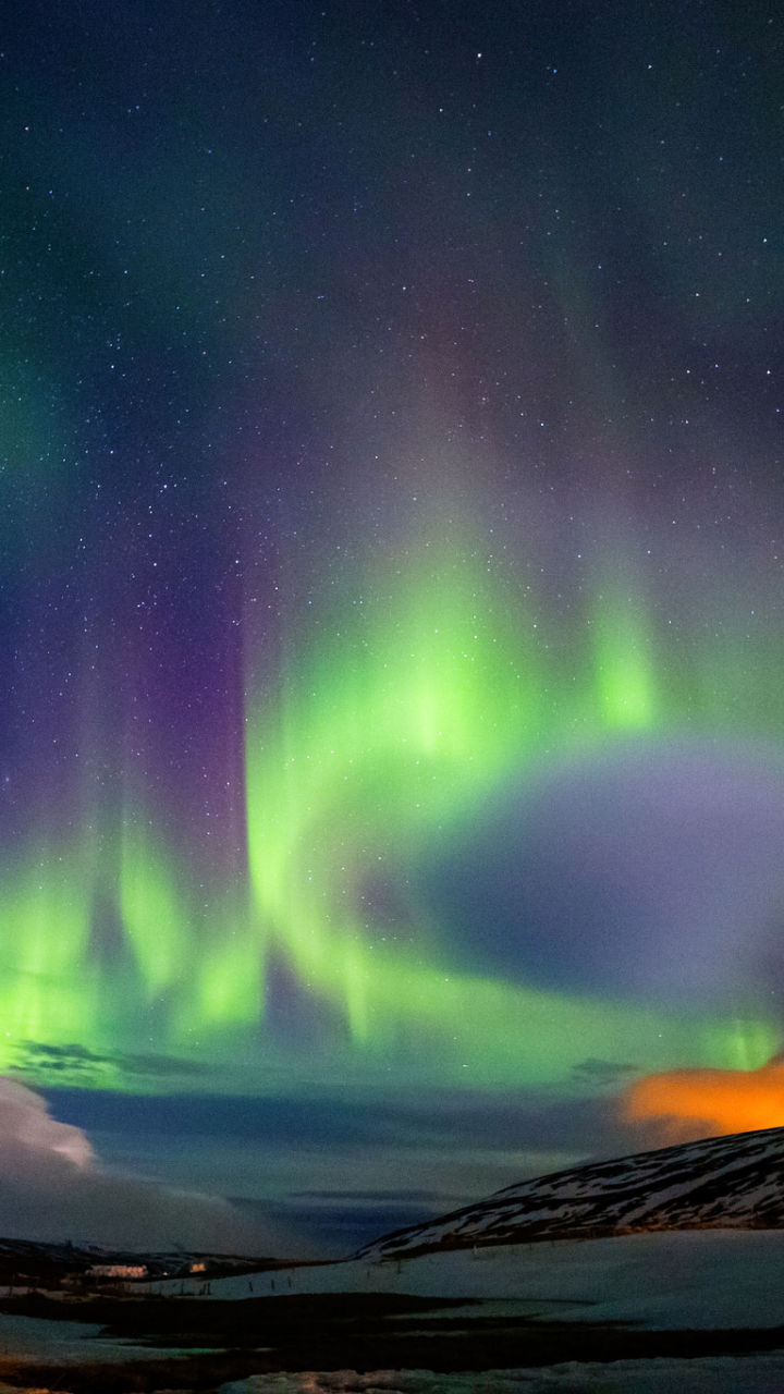 Download mobile wallpaper Sky, Night, Mountain, Light, Earth, Aurora Borealis for free.