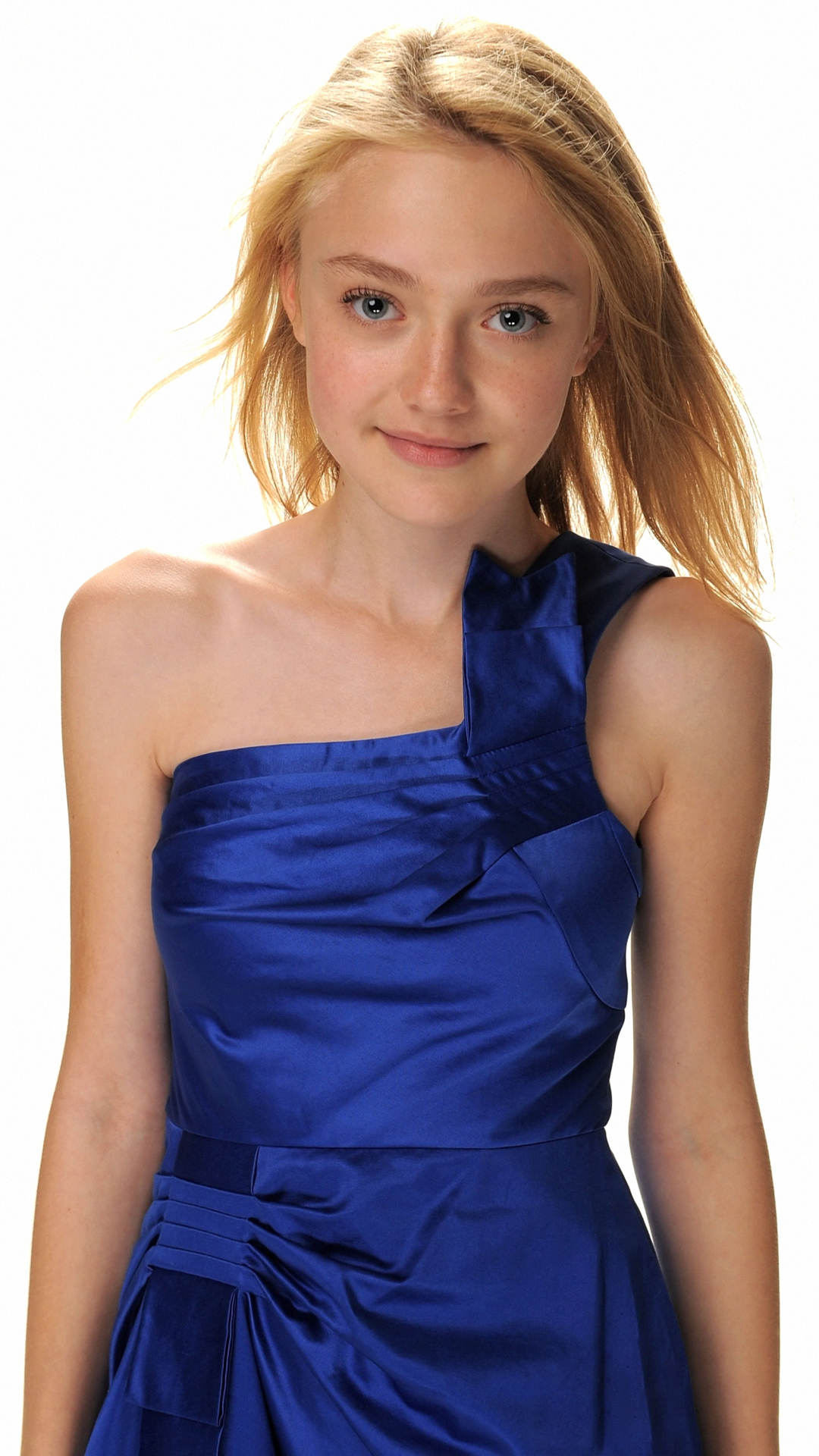 Download mobile wallpaper American, Celebrity, Actress, Dakota Fanning for free.