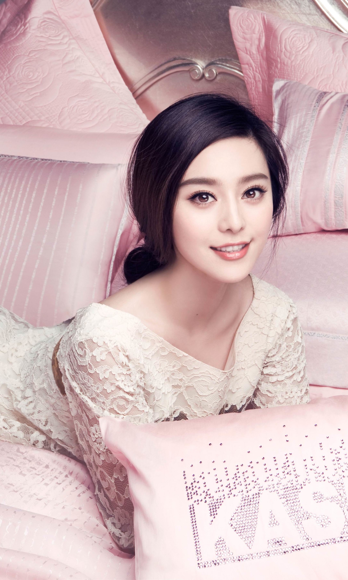 Download mobile wallpaper Smile, Chinese, Oriental, Celebrity, Asian, Actress, Fan Bingbing for free.