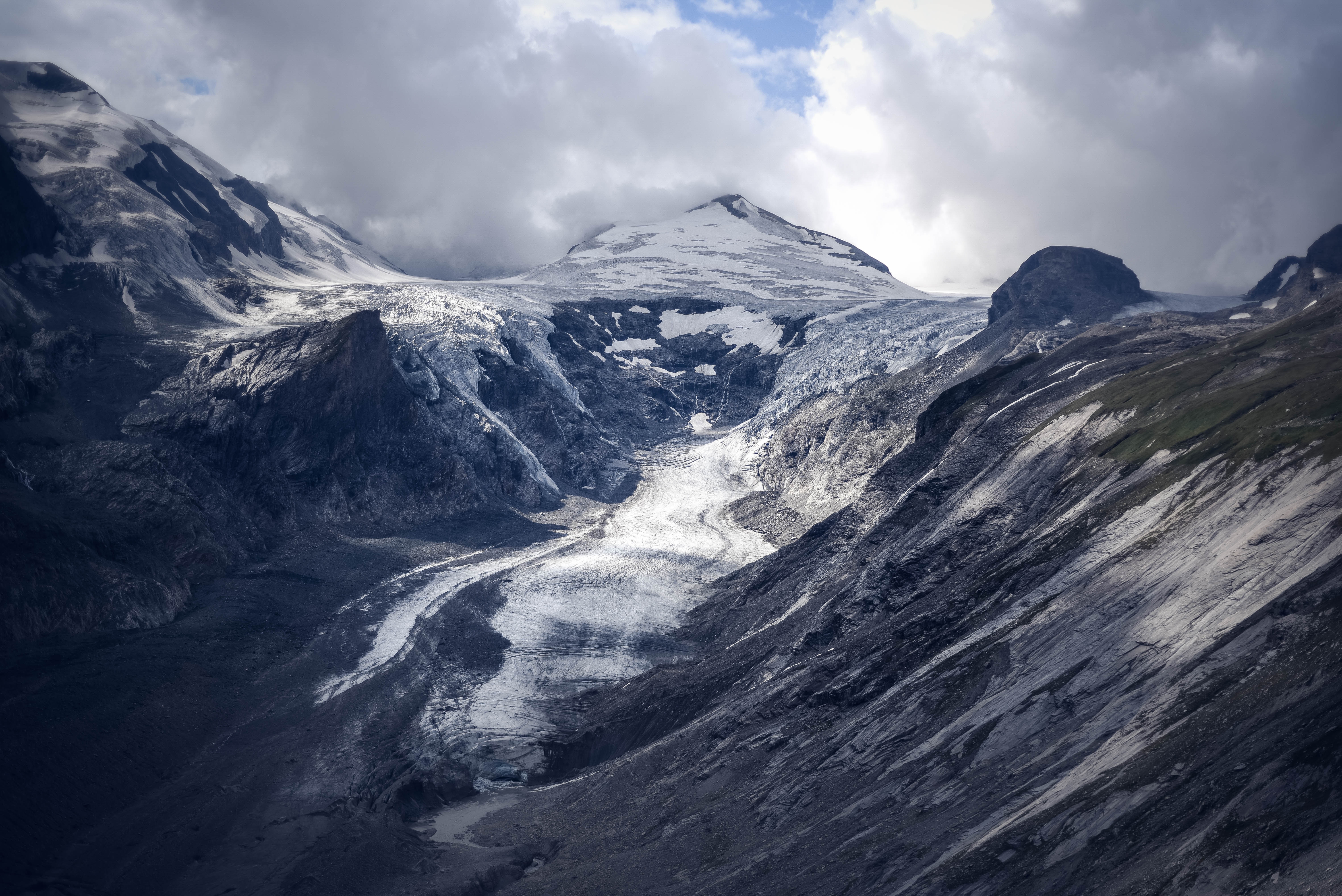 Free download wallpaper Nature, Clouds, Mountain, Glacier, Fog on your PC desktop