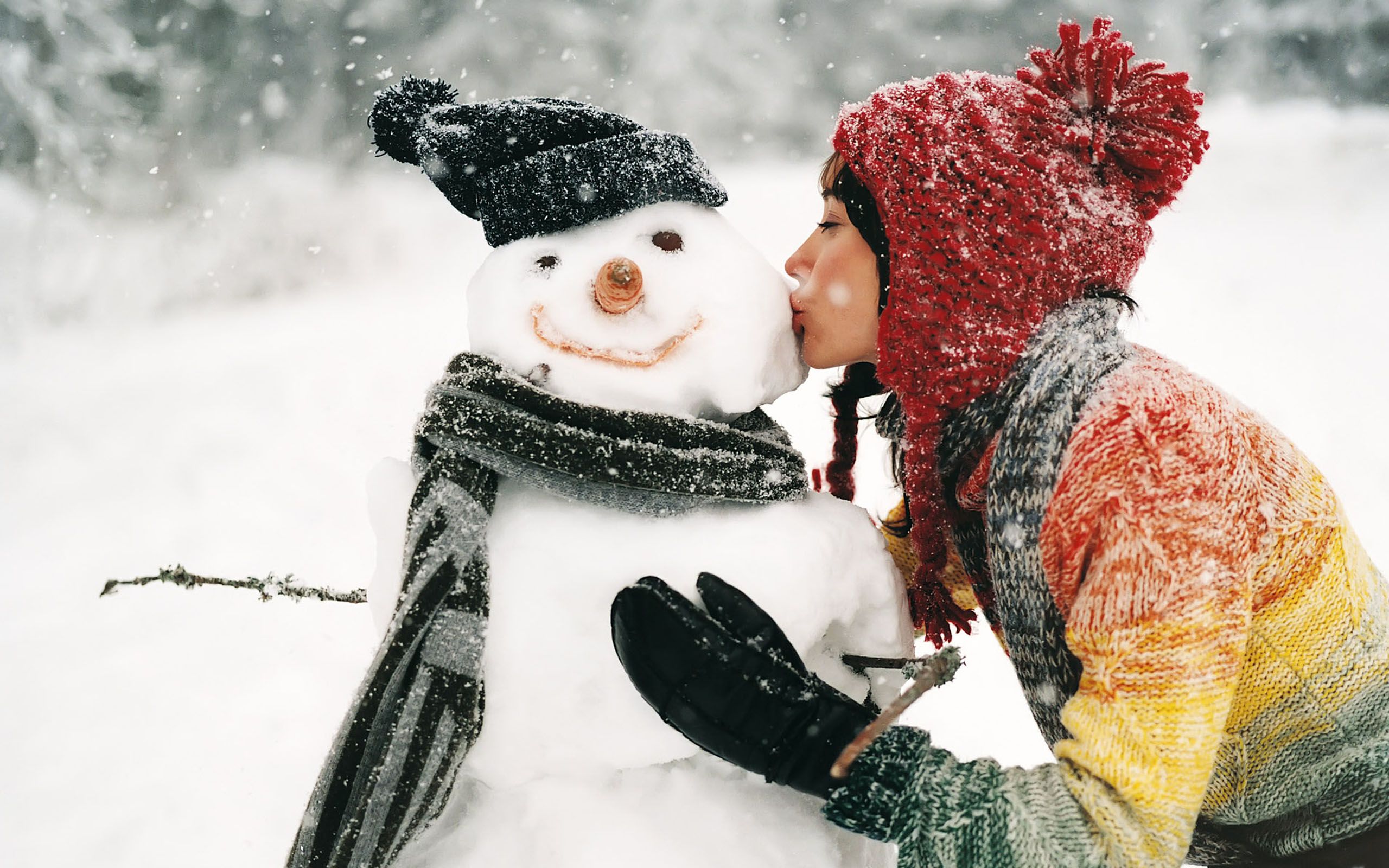 women, photography, kiss, snowman
