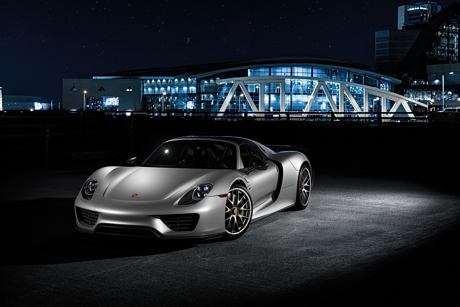 Handy-Wallpaper Porsche, Autos, Fahrzeuge, Silbernes Auto, Porsche 918 Spyder kostenlos herunterladen.